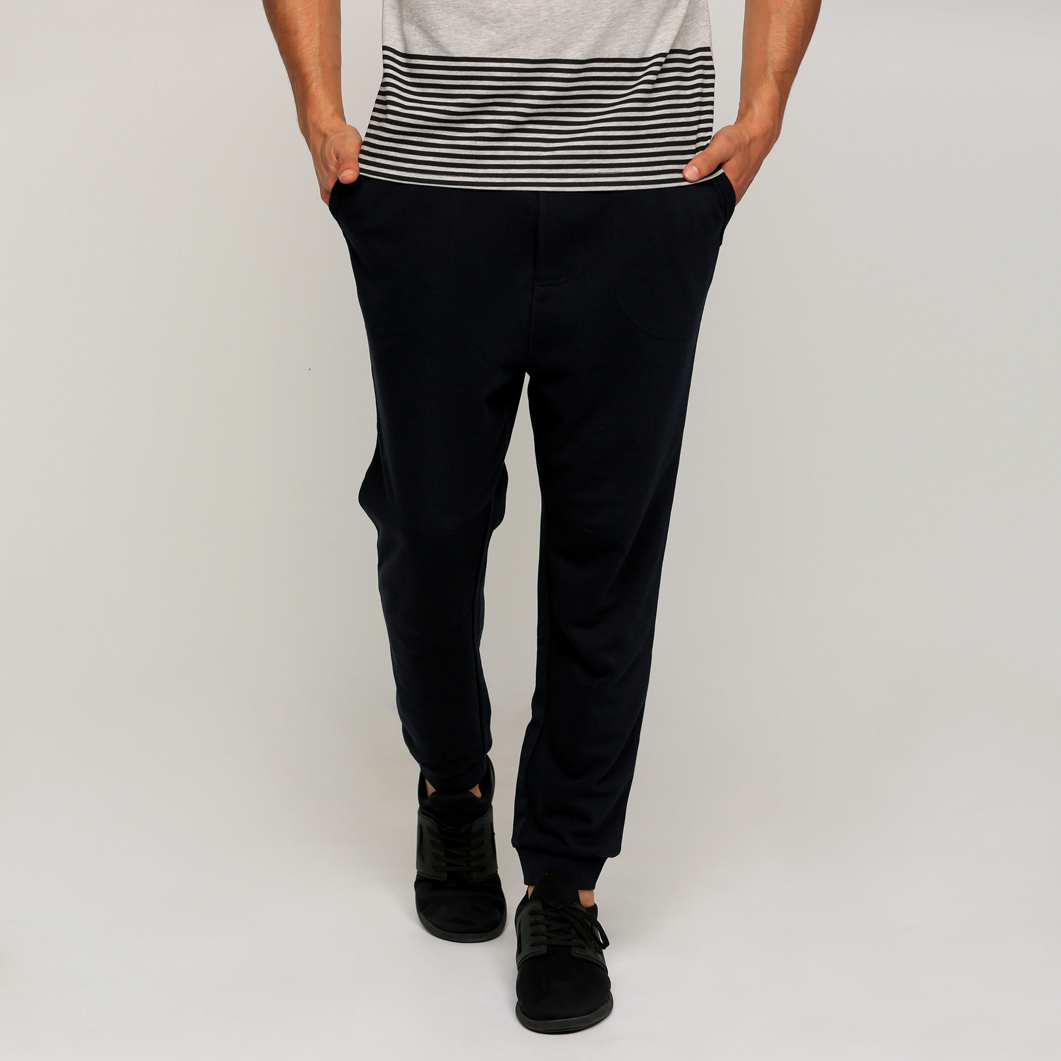 بنطال رياضي طويل بجيوب-men-clothing-bottoms-joggers-image-1