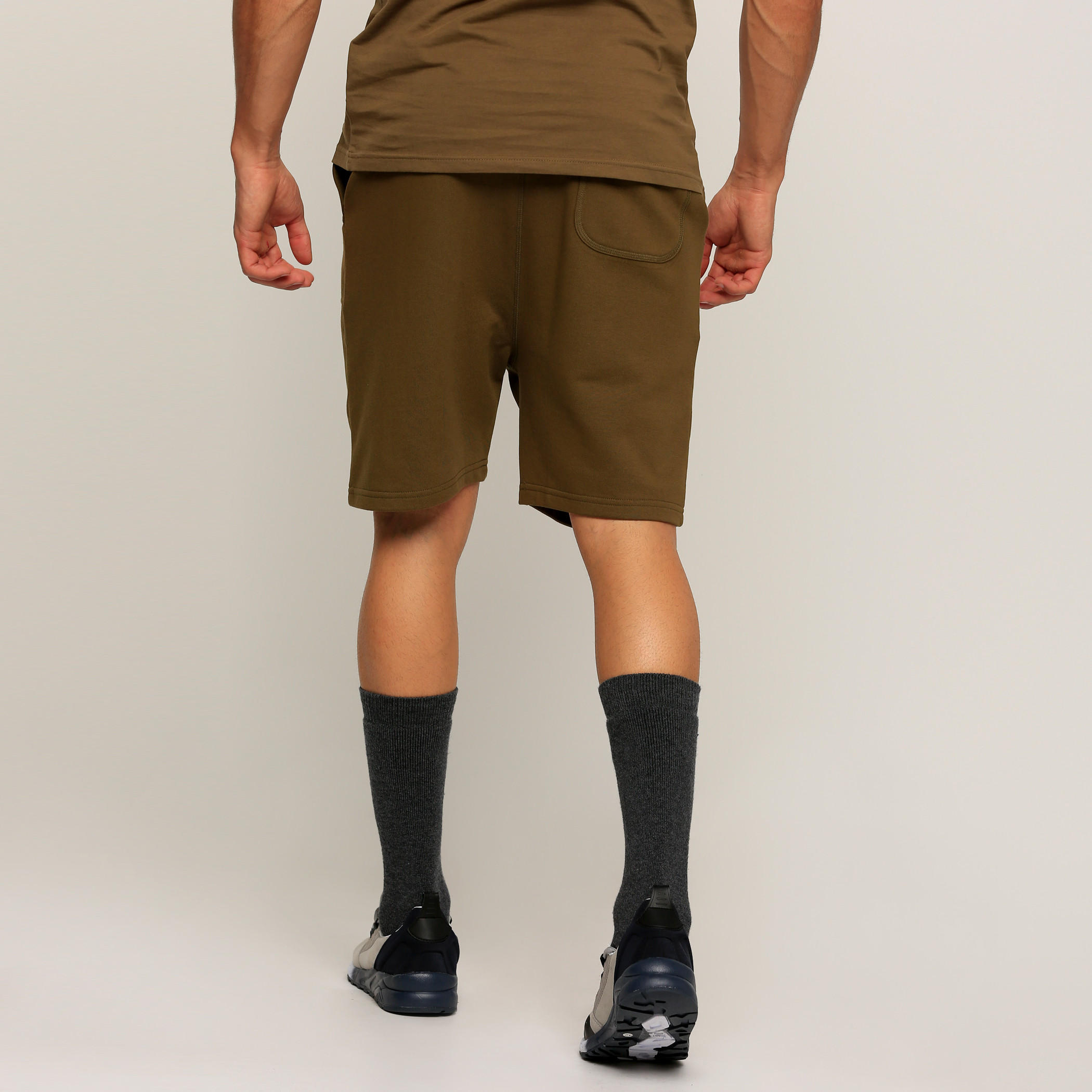شورت محبوك بجيوب-men-clothing-bottoms-shorts-image-2