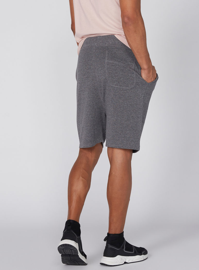 شورت بخصر مطّاطي وجيوب-men-clothing-bottoms-shorts-image-5
