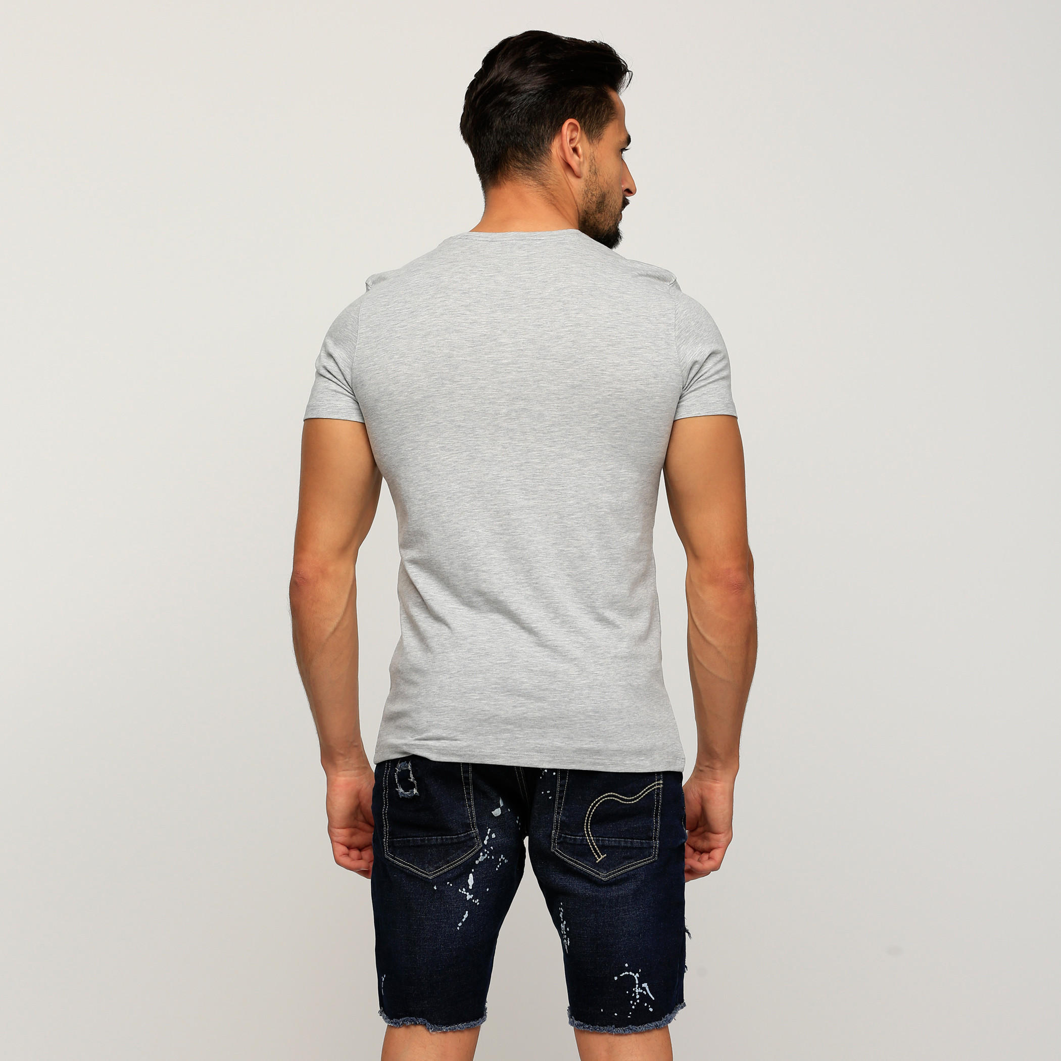 تيشيرت بياقة V وأكمام قصيرة-men-clothing-tshirtsandpolos-tshirts-image-4