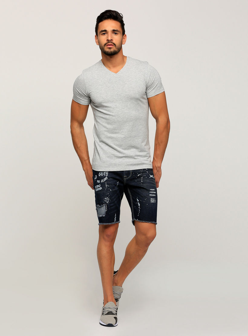تيشيرت بياقة V وأكمام قصيرة-men-clothing-tshirtsandpolos-tshirts-image-1