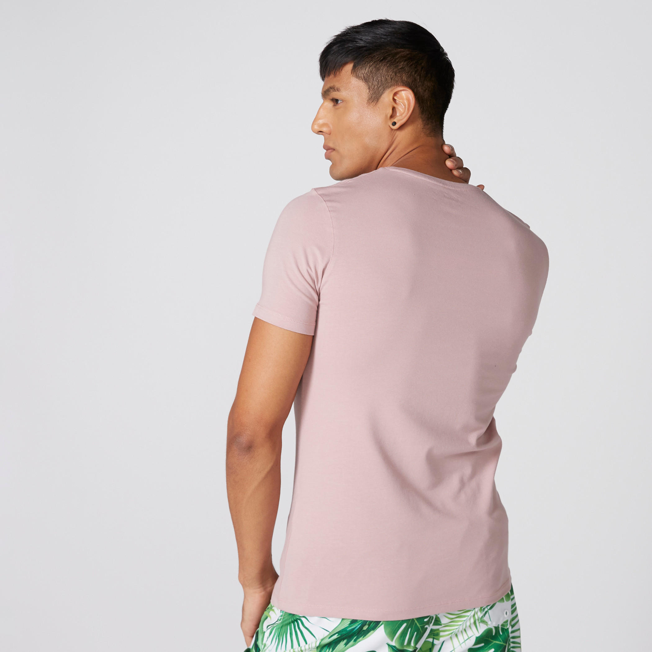 تيشيرت بأكمام قصيرة وياقة V-men-clothing-tshirtsandpolos-tshirts-image-2