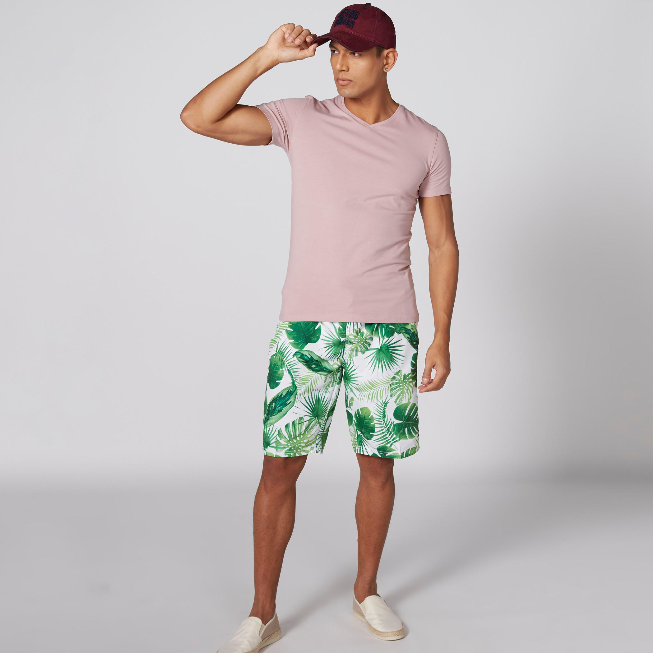 تيشيرت بأكمام قصيرة وياقة V-men-clothing-tshirtsandpolos-tshirts-image-3
