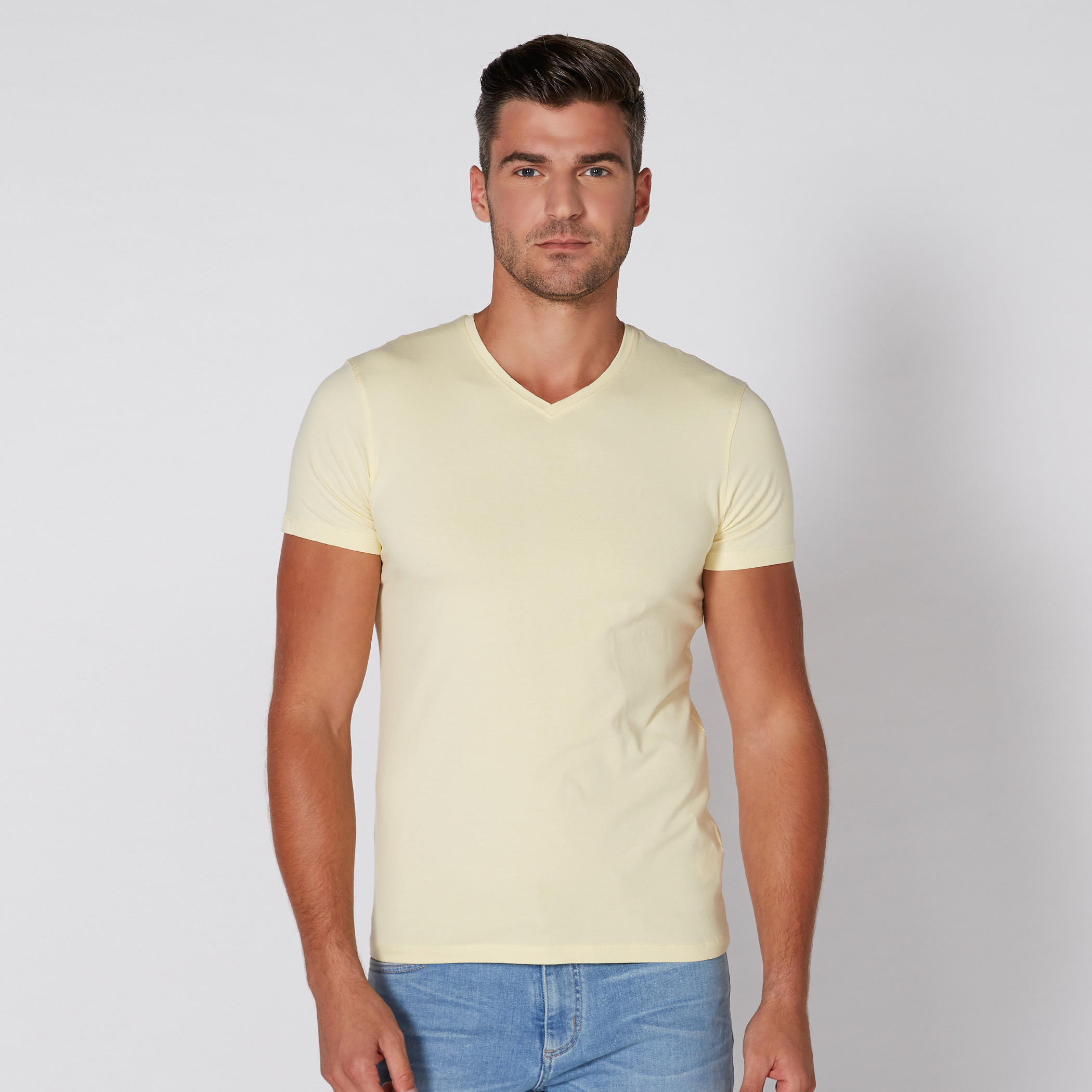 تيشيرت بياقة V وأكمام قصيرة-men-clothing-tshirtsandpolos-tshirts-image-4