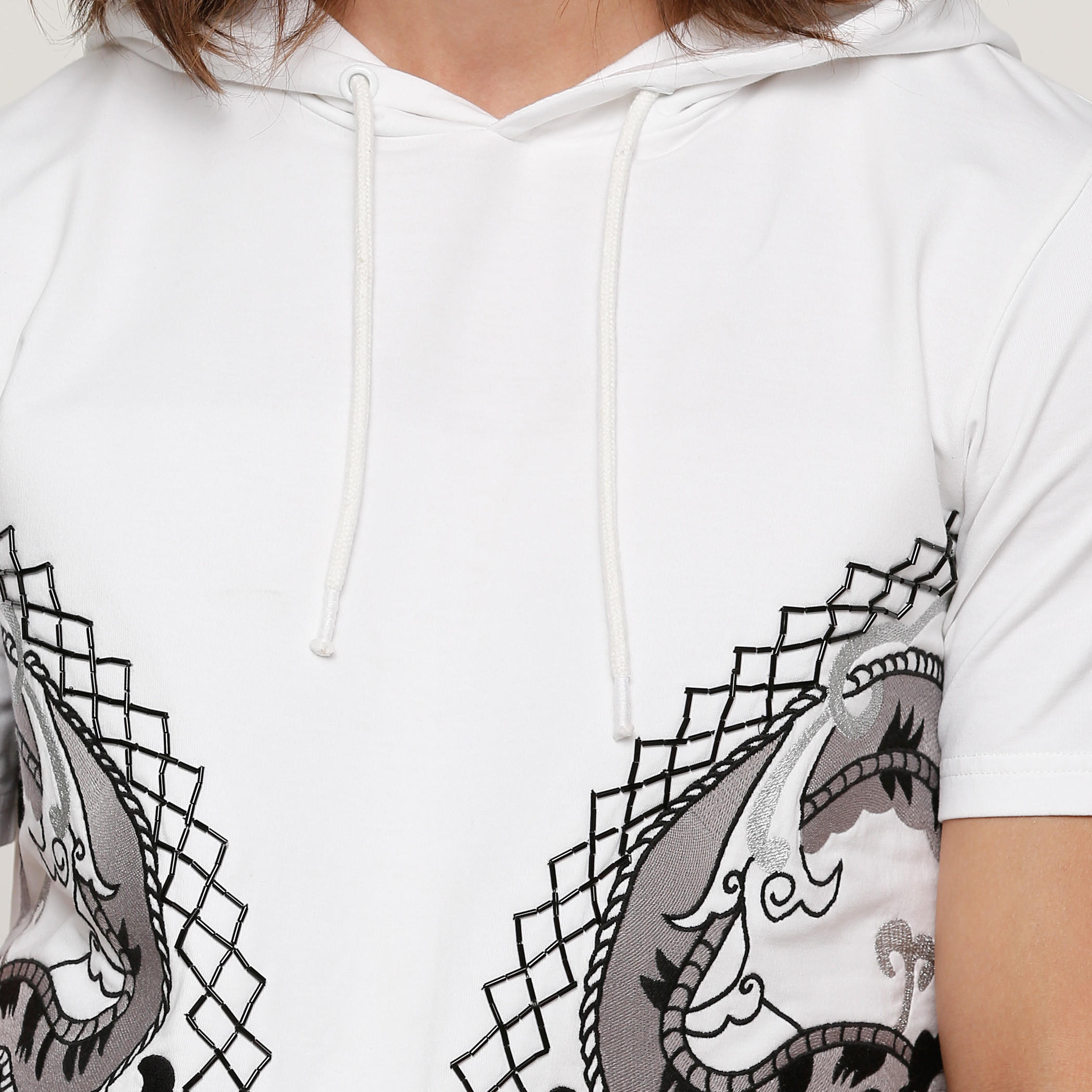 تيشيرت بقبّعة وأكمام قصيرة وطبعات-men-clothing-tshirtsandpolos-tshirts-image-2