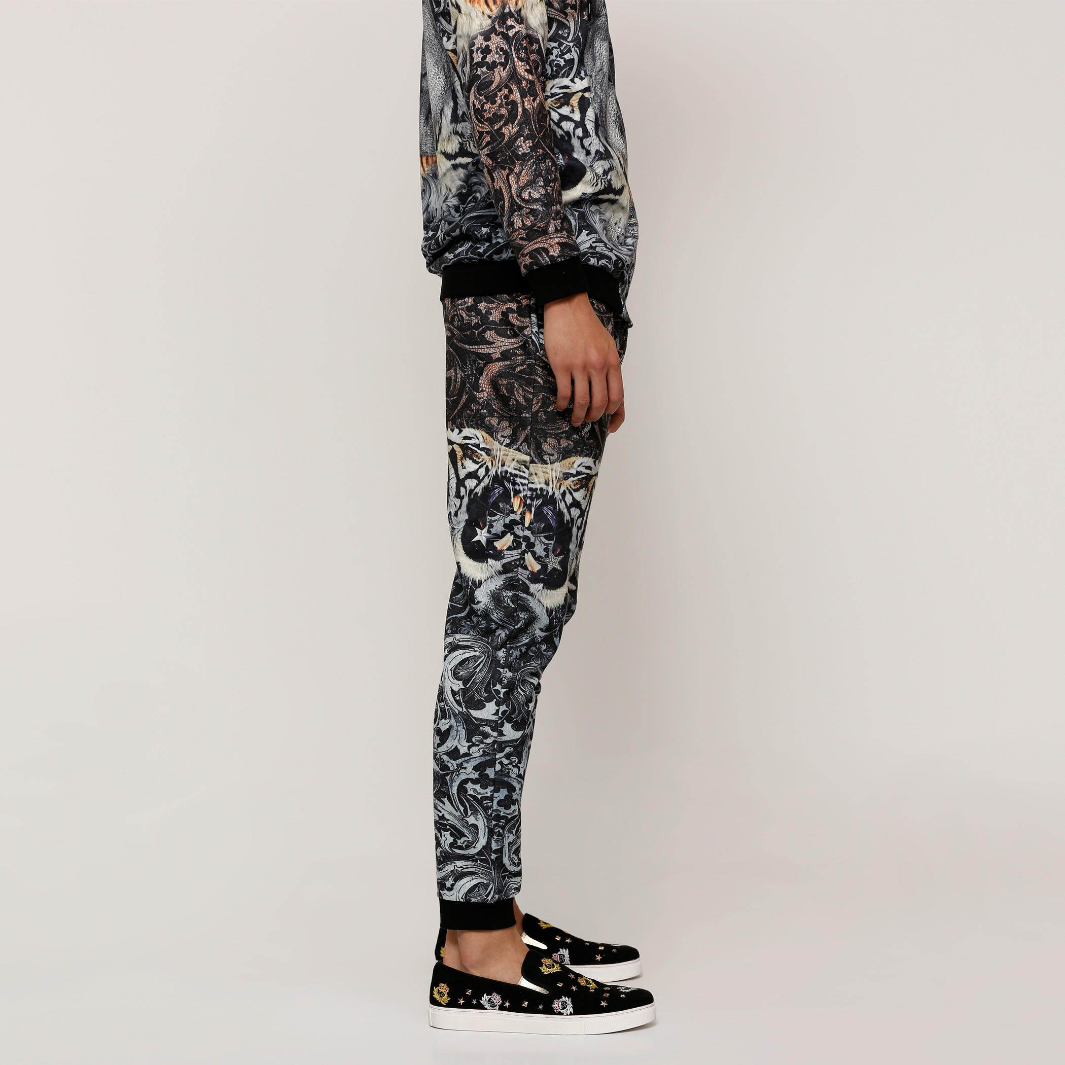 بنطال رياضي طويل بجيوب وطبعات-men-clothing-bottoms-joggers-image-3