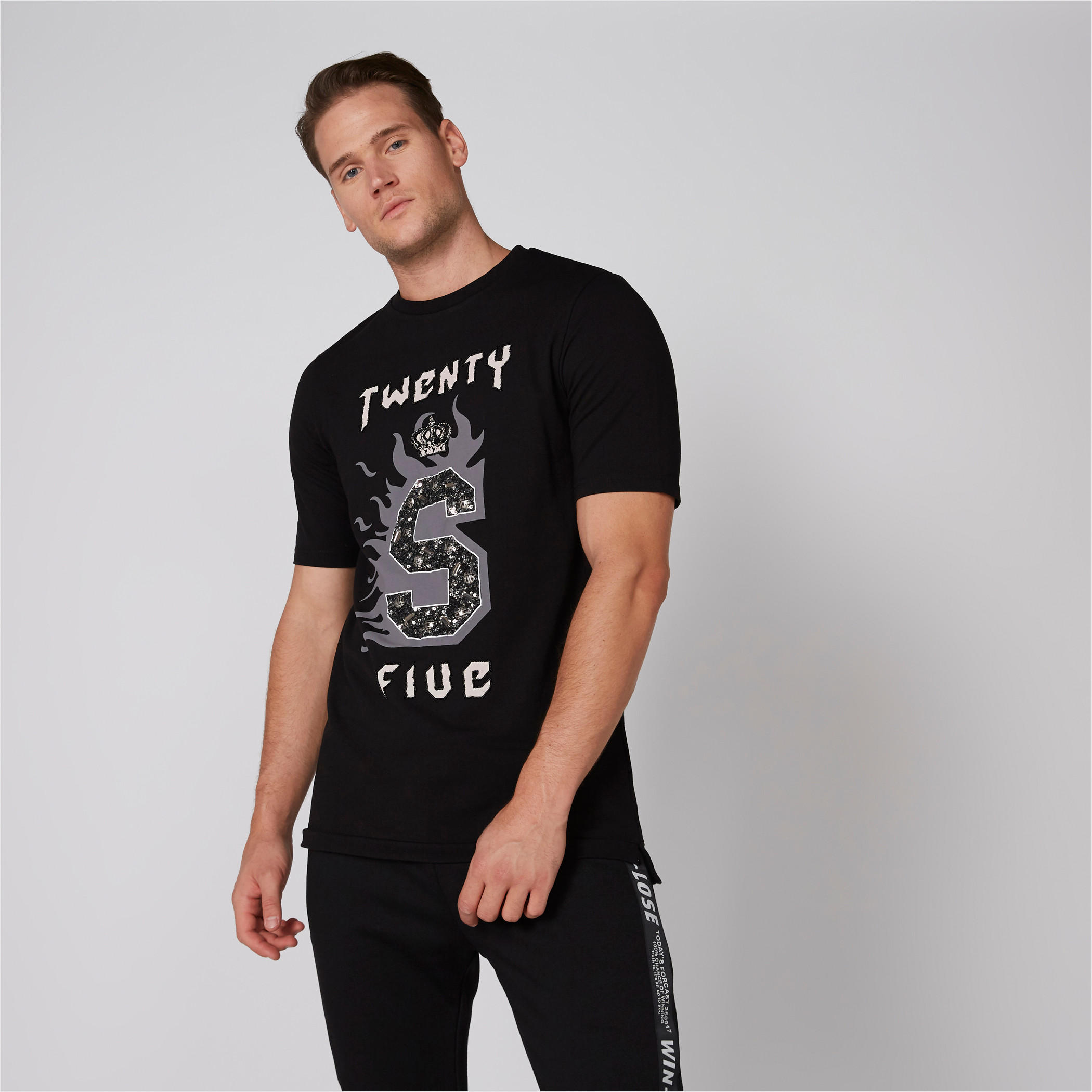 تيشيرت بطبعات وياقة مستديرة وأكمام قصيرة-men-clothing-tshirtsandpolos-tshirts-image-1
