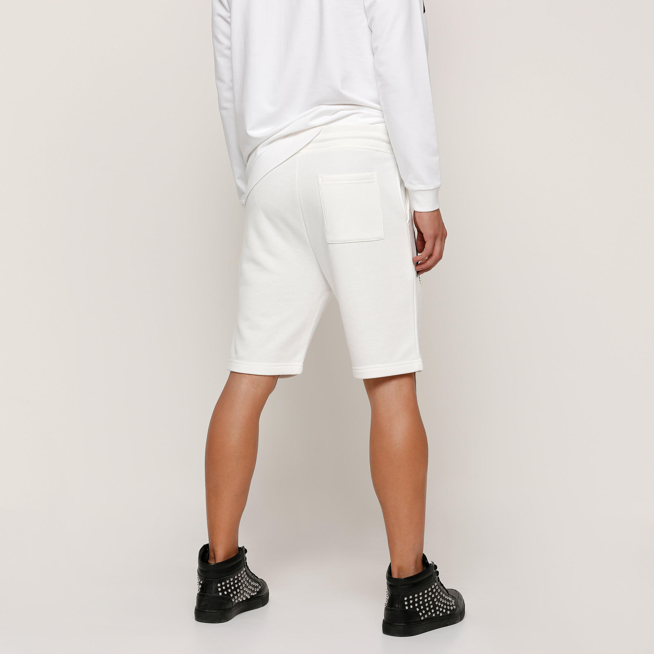 شورت بجيوب وطبعات-men-clothing-bottoms-shorts-image-2