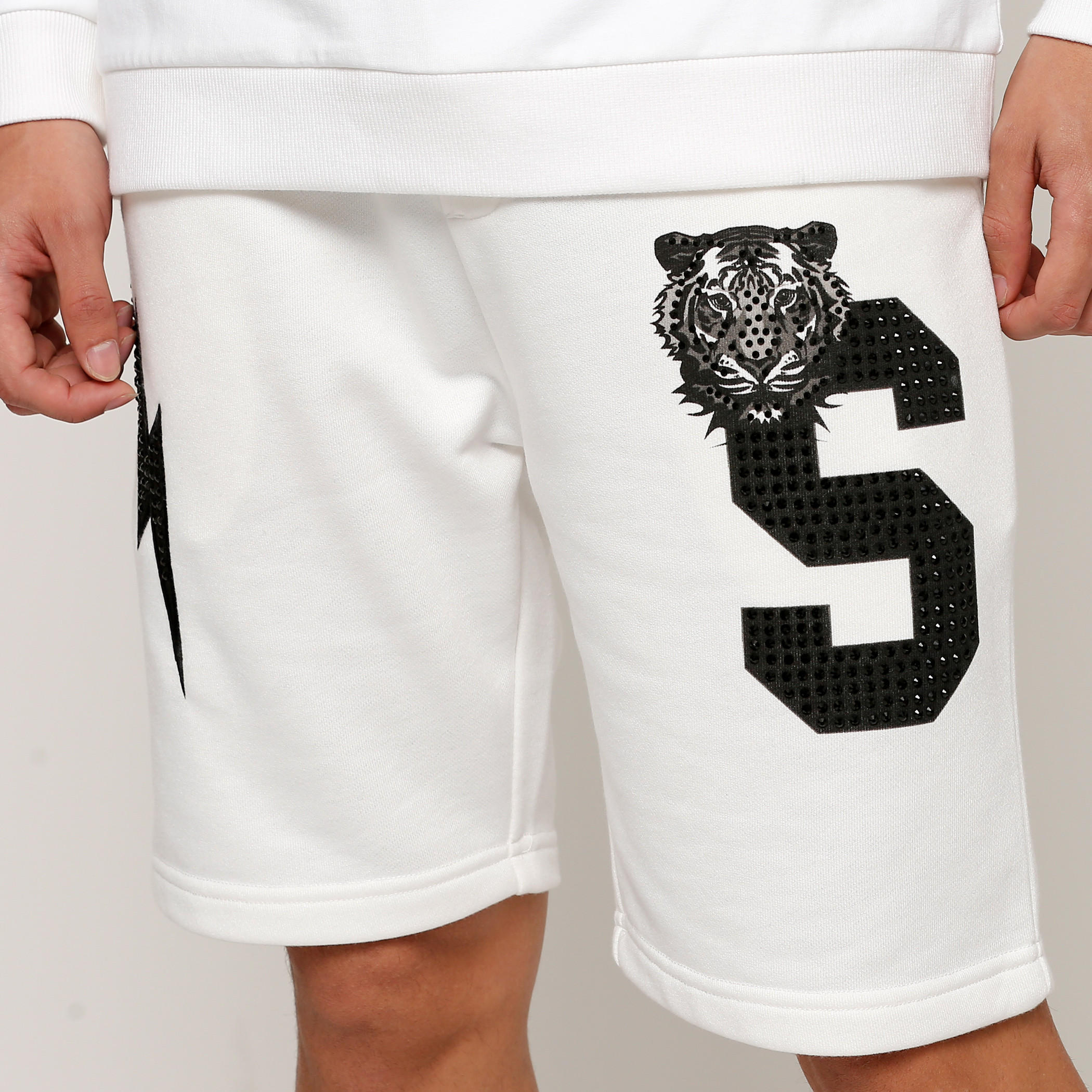 شورت بجيوب وطبعات-men-clothing-bottoms-shorts-image-4