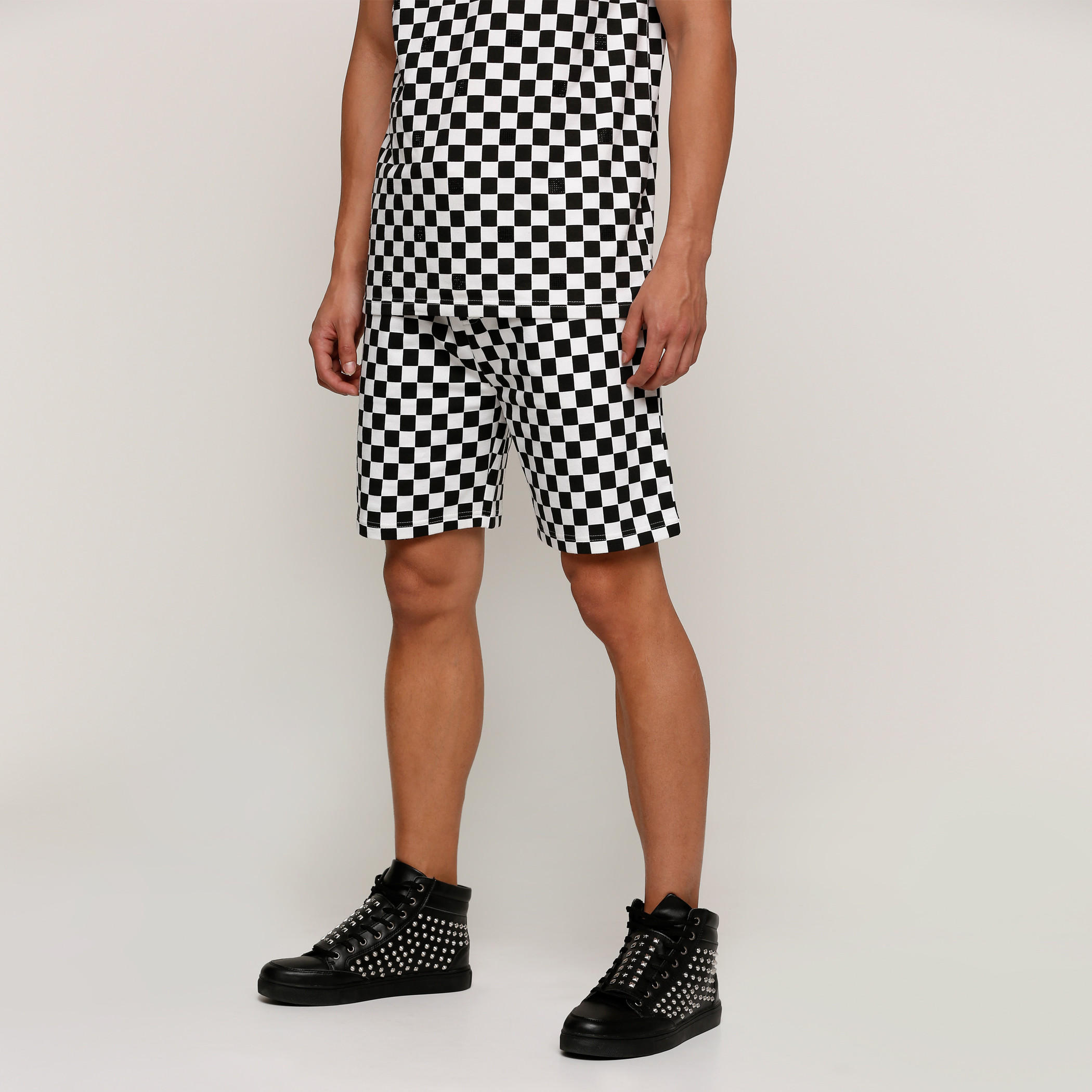 شورت كاروهات بجيوب-men-clothing-bottoms-shorts-image-1