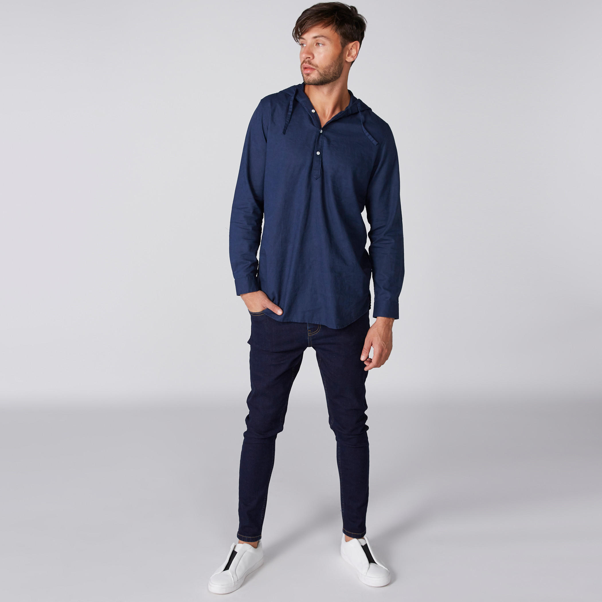 قميص بأكمام طويلة وقبعة-men-clothing-tshirtsandpolos-tshirts-image-2