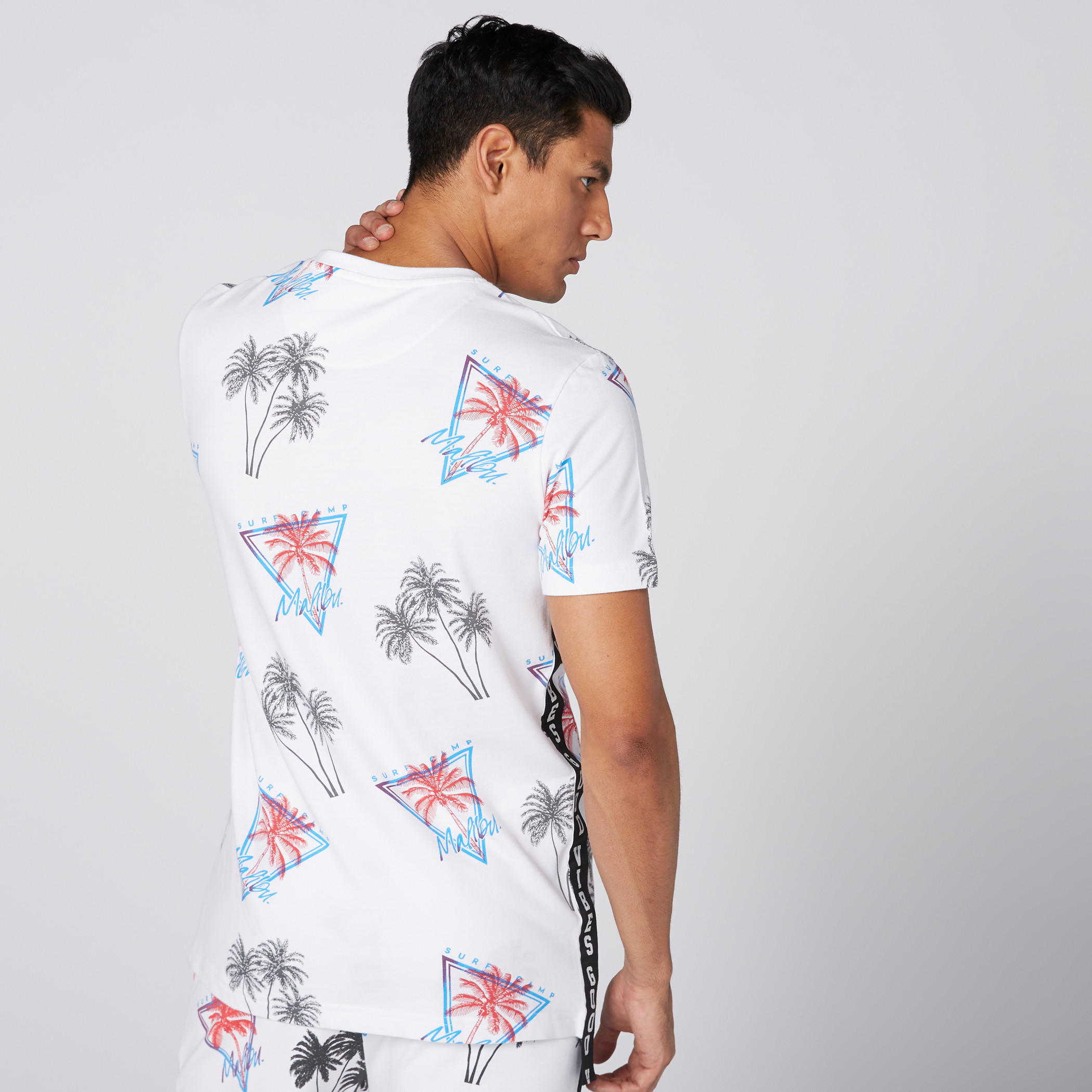 تيشيرت بياقة مستديرة وأكمام قصيرة وطبعات-men-clothing-tshirtsandpolos-tshirts-image-5