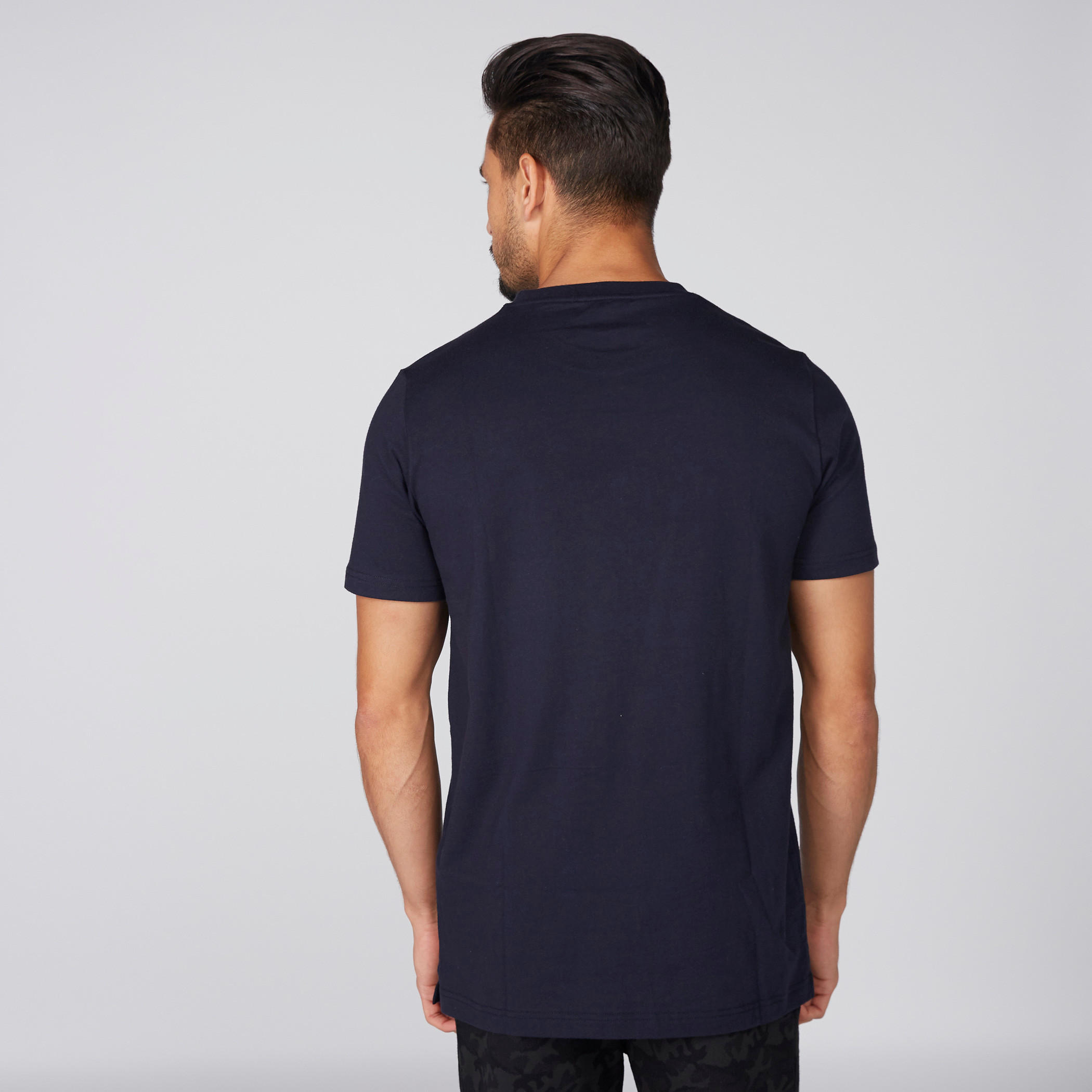تيشيرت بياقة مستديرة وأكمام قصيرة وطبعات-men-clothing-tshirtsandpolos-tshirts-image-4