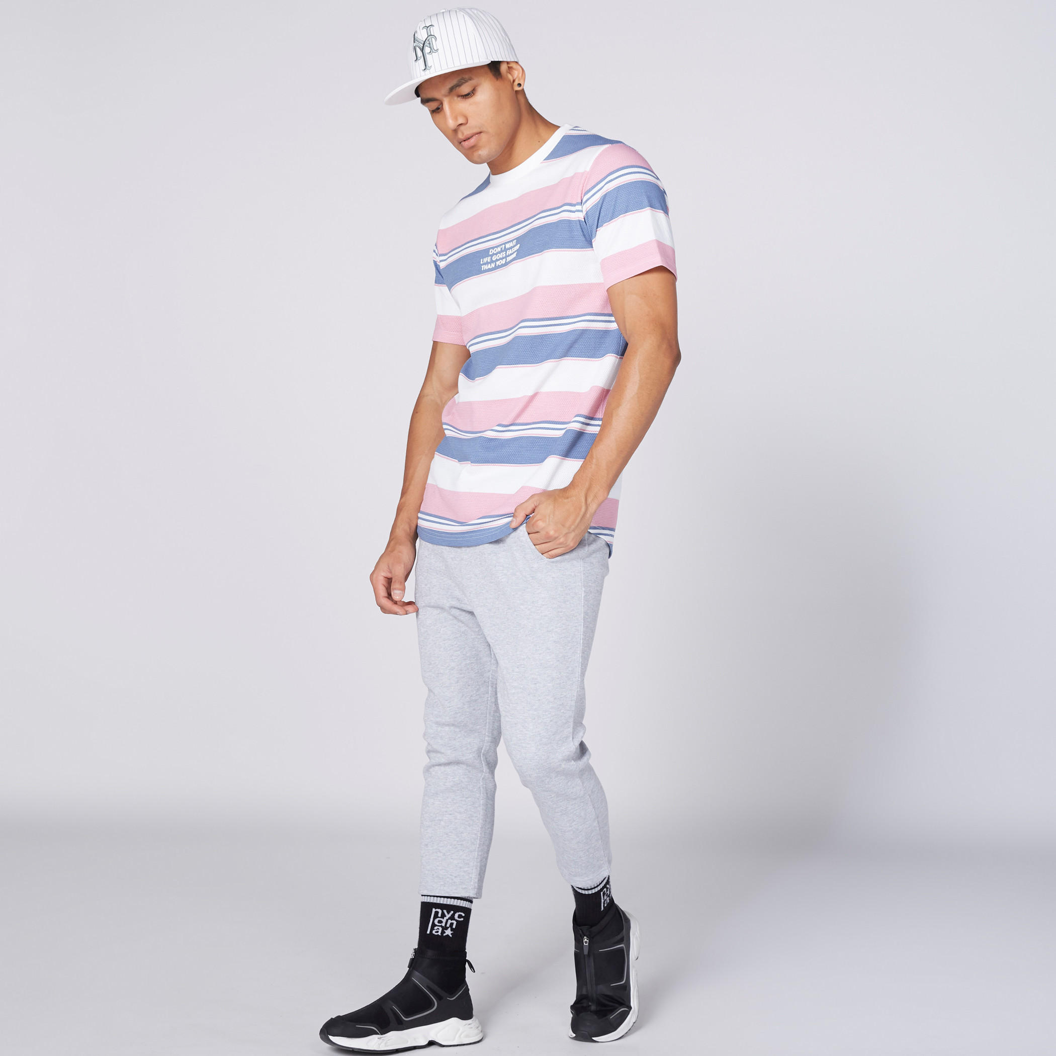 تيشيرت مقلّم بياقة مستديرة وأكمام قصيرة-men-clothing-tshirtsandpolos-tshirts-image-3