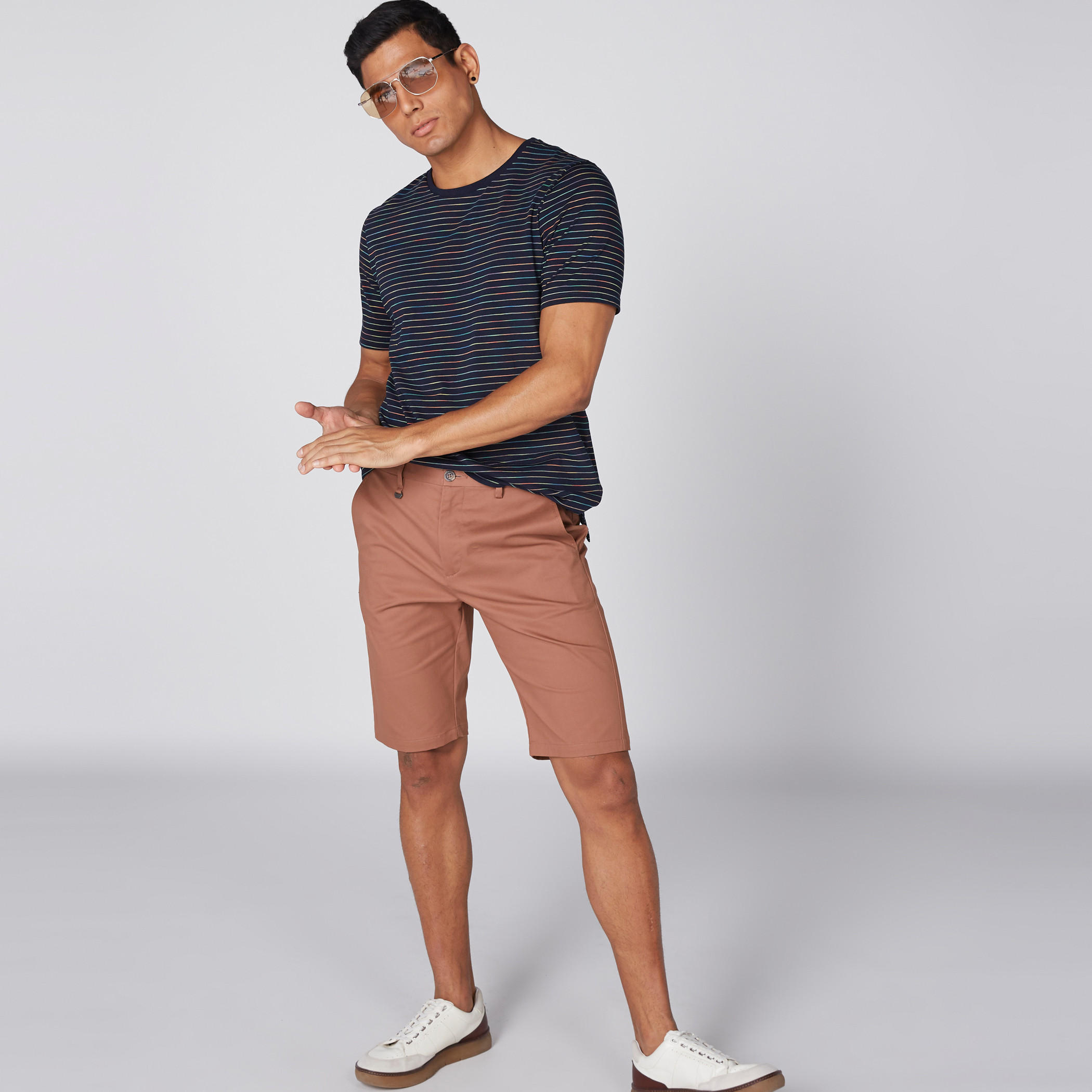 تيشيرت مقلم بياقة مستديرة وأكمام قصيرة-men-clothing-tshirtsandpolos-tshirts-image-1