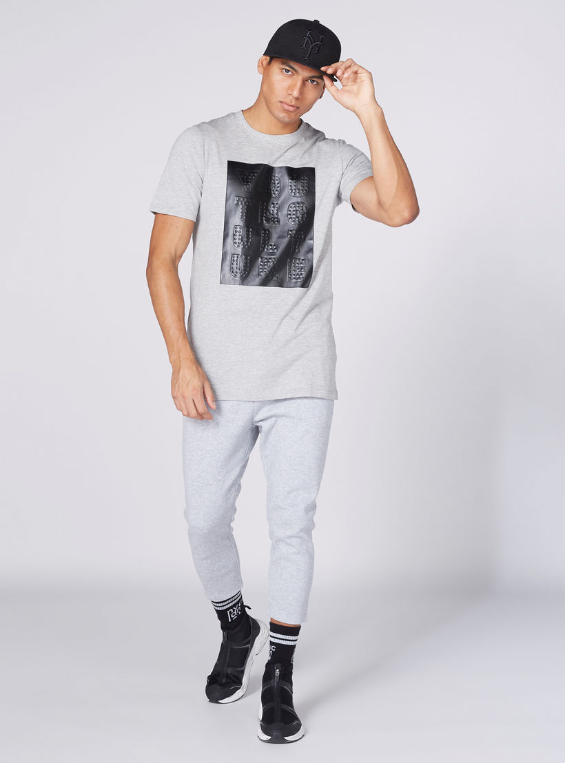 بنطال قصير بخصر مطّاطي وجيوب-men-clothing-bottoms-trousersandchinos-trousers-image-1