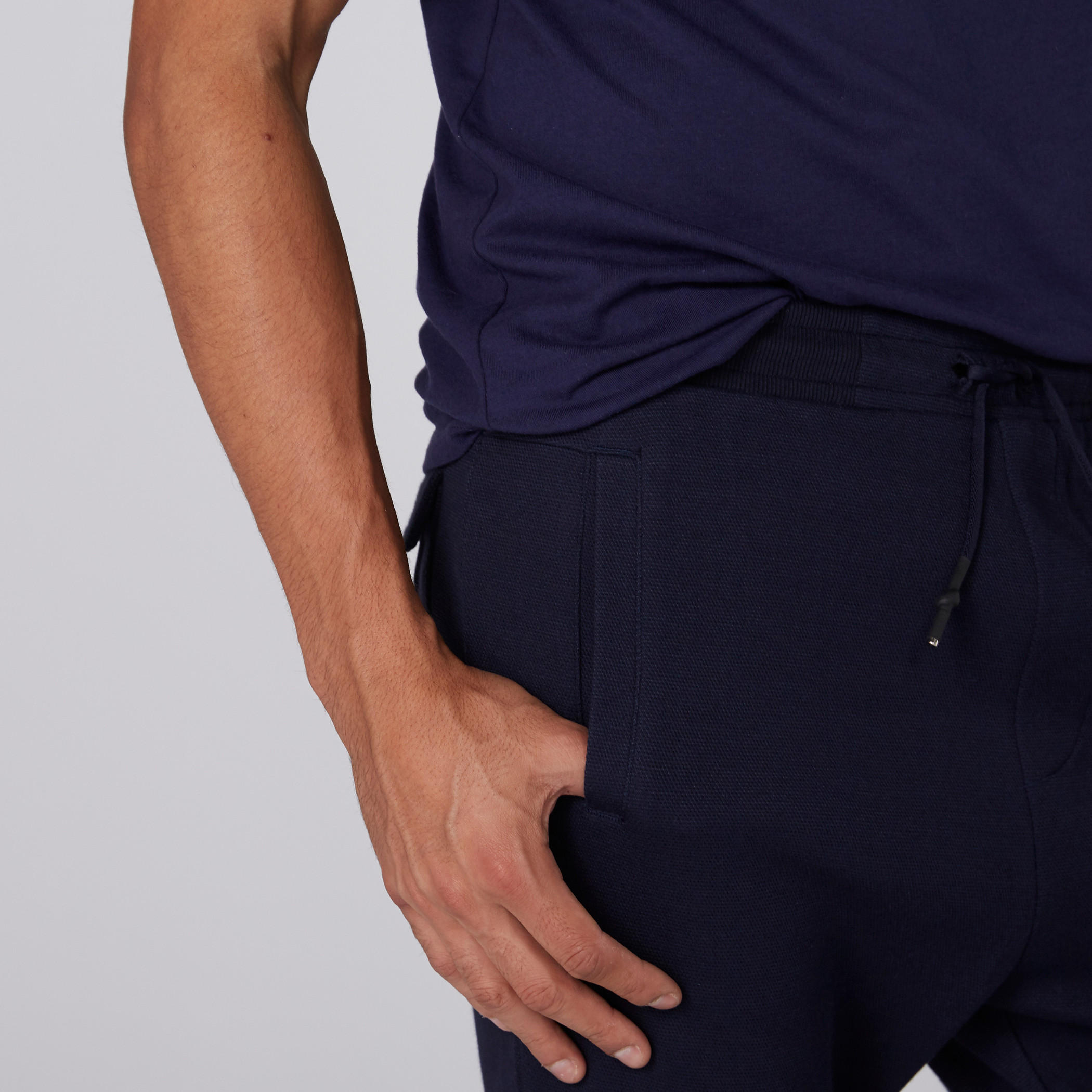 بنطال طويل بخصر مطاطي وجيوب-men-clothing-bottoms-trousersandchinos-trousers-image-2