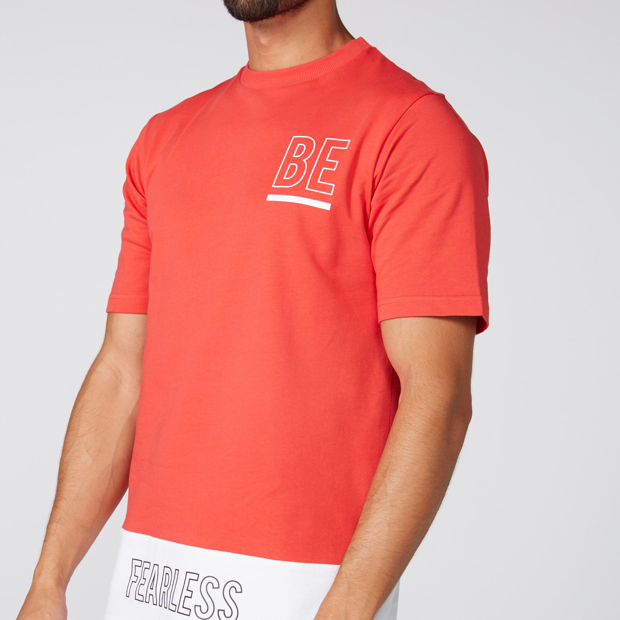 تيشيرت مقلّم بياقة ضيّقة وأكمام قصيرة-men-clothing-tshirtsandpolos-tshirts-image-3
