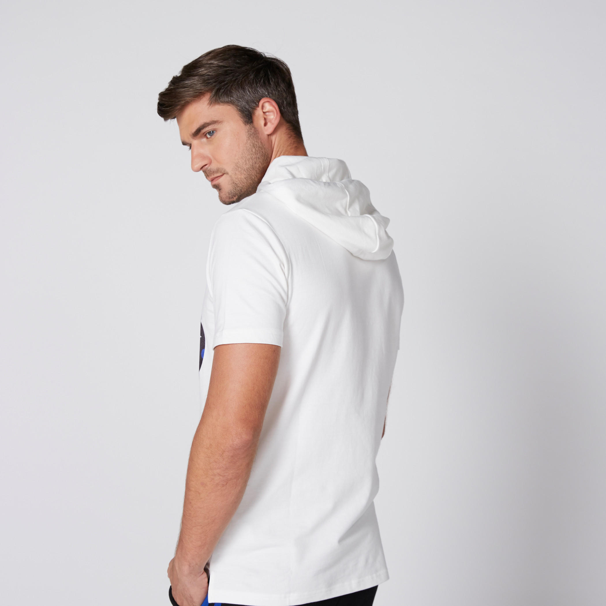 تيشيرت بأكمام قصيرة وطبعات مع قبعة-men-clothing-tshirtsandpolos-tshirts-image-3