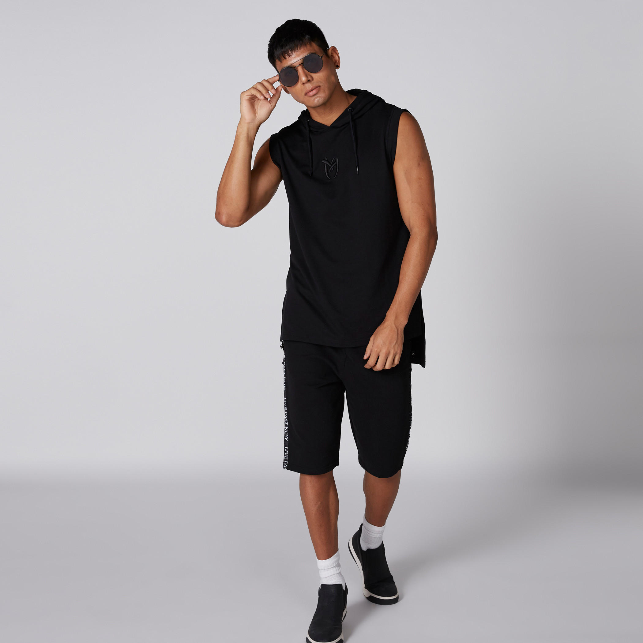 شورت بخصر مطّاطي وطبعات-men-clothing-bottoms-shorts-image-1