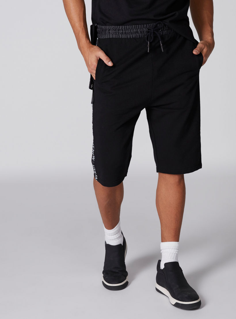 شورت بخصر مطّاطي وطبعات-men-clothing-bottoms-shorts-image-2