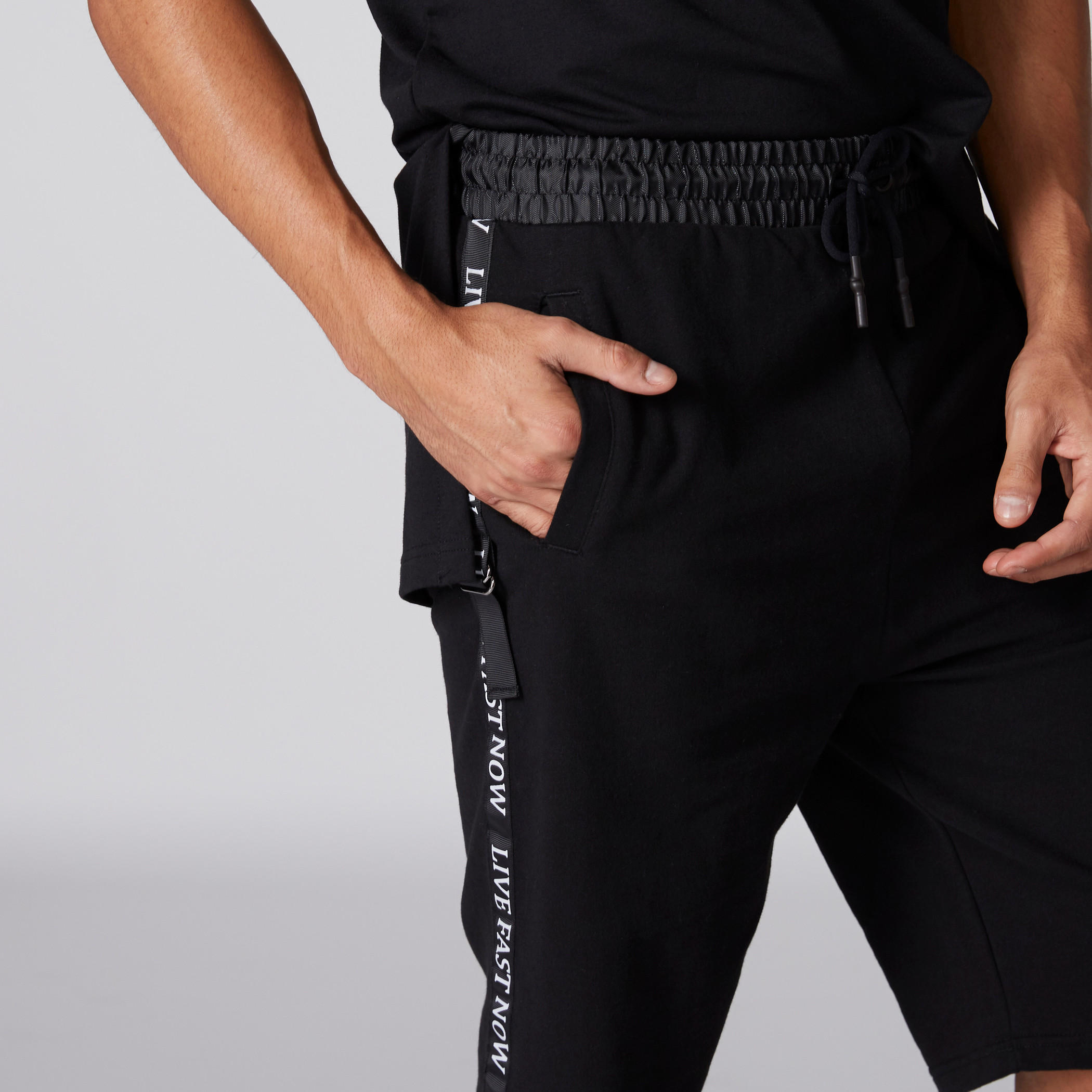 شورت بخصر مطّاطي وطبعات-men-clothing-bottoms-shorts-image-4
