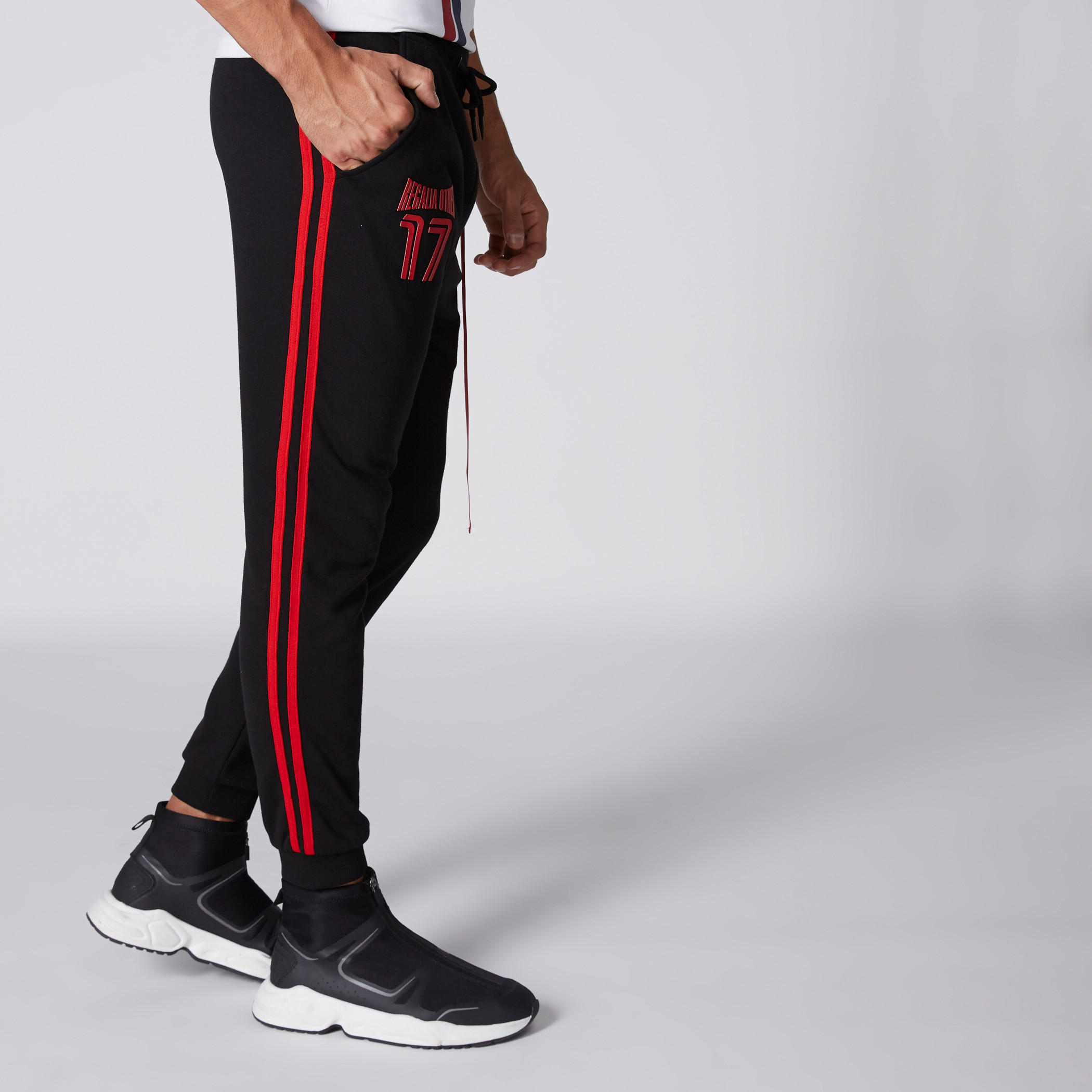بنطال رياضي طويل بجيوب وطبعات-men-clothing-bottoms-joggers-image-4