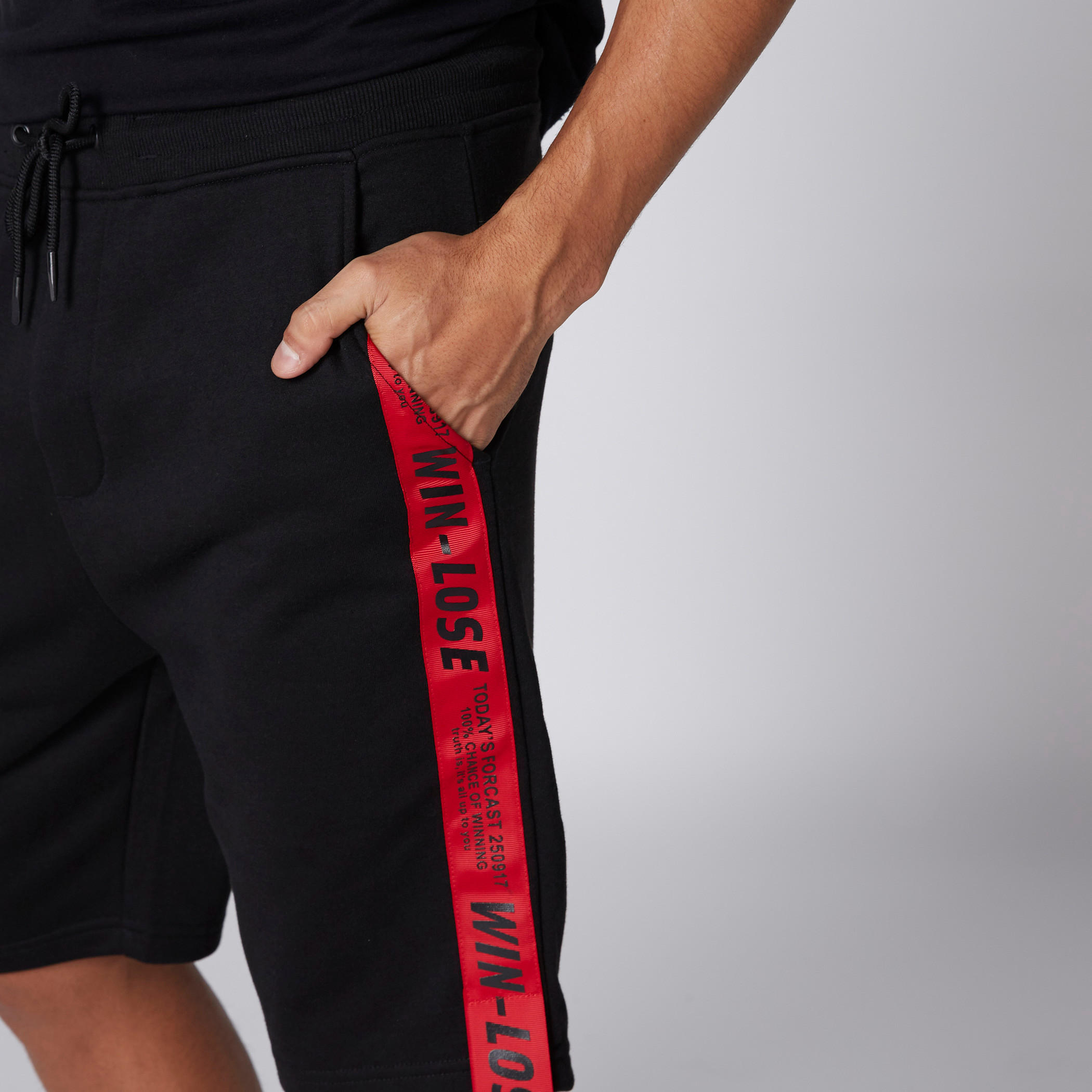 شورت بخصر مطّاطي وطبعات-men-clothing-bottoms-shorts-image-4