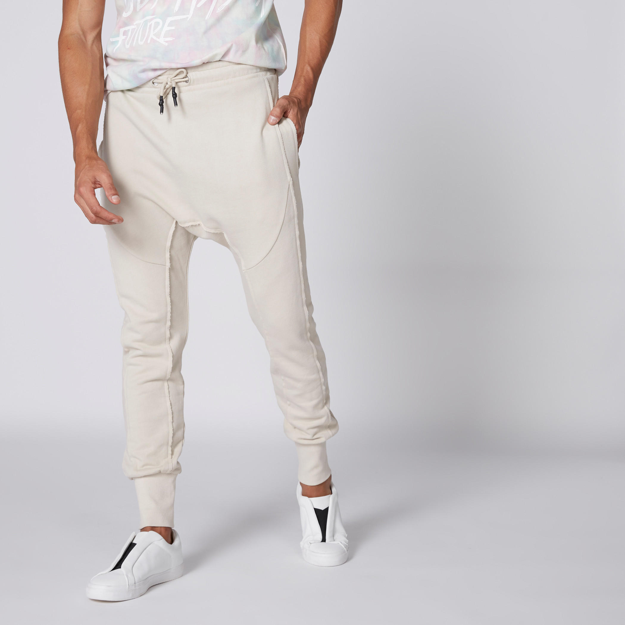 بنطال رياضي طويل بخصر مطاطي وجيوب-men-clothing-bottoms-joggers-image-2