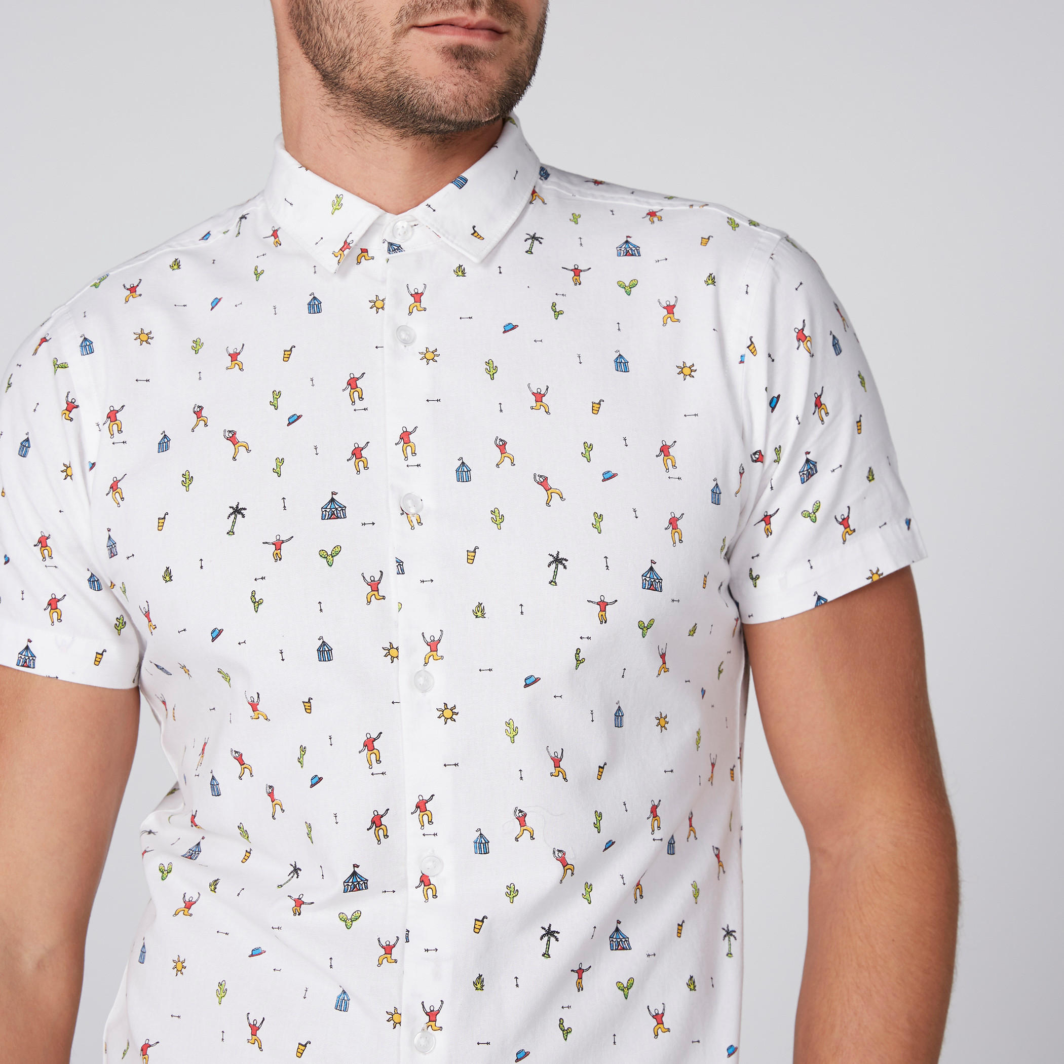 قميص بأكمام قصيرة وأزرار وطبعات-men-clothing-shirts-image-3