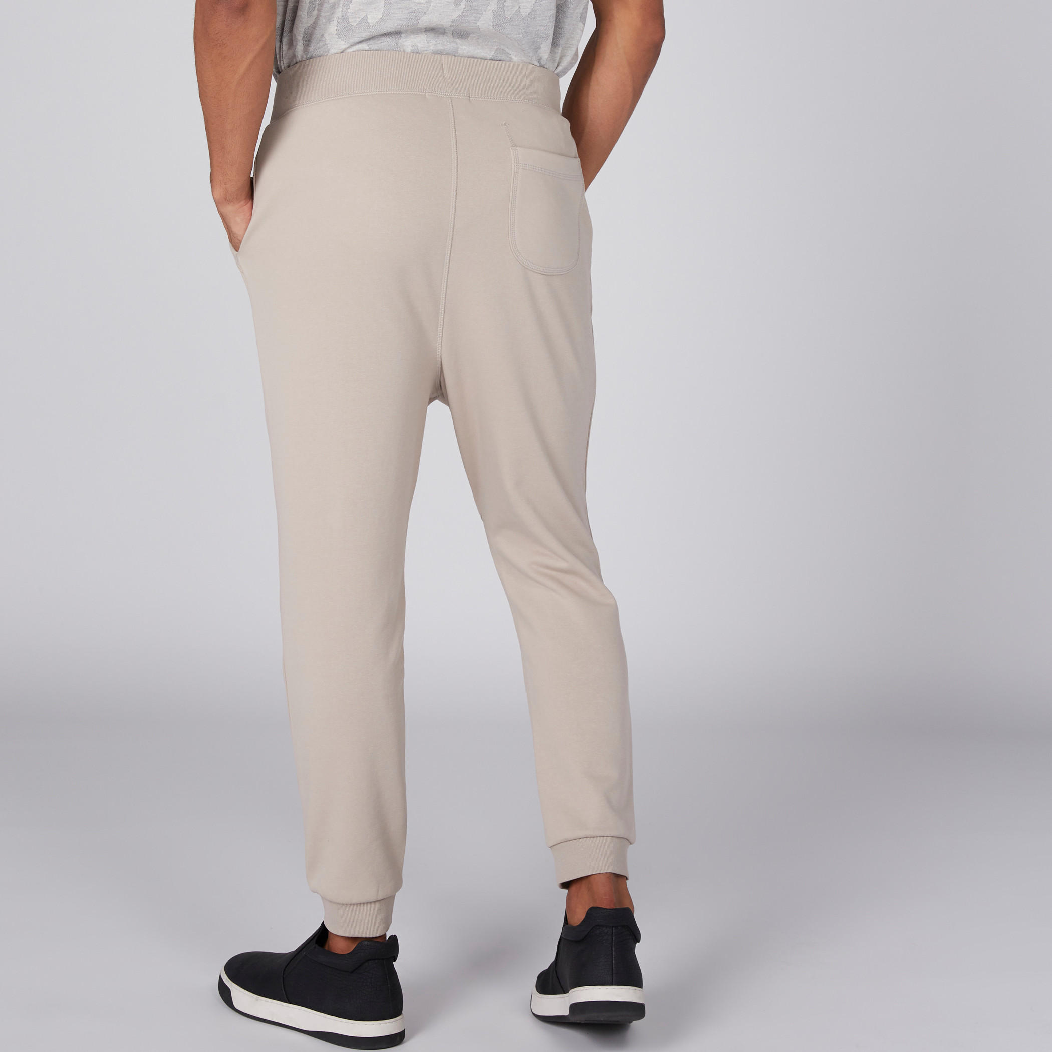بنطال رياضي بخصر مطاطي ورباط وجيوب-men-clothing-bottoms-trousersandchinos-trousers-image-4