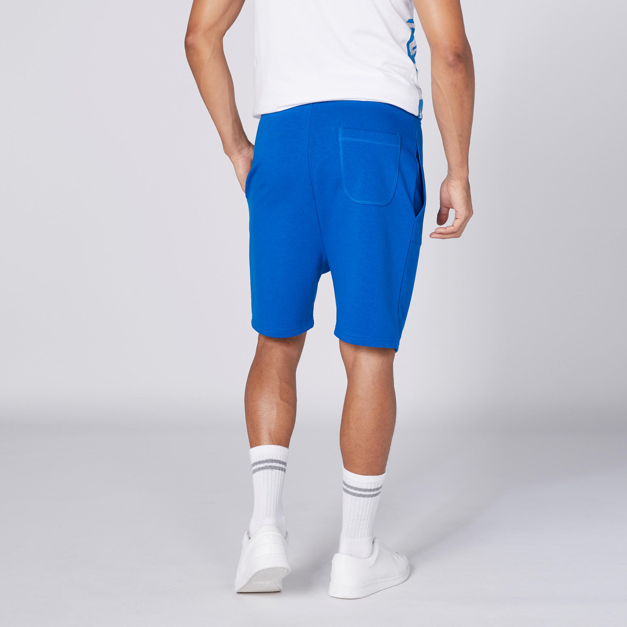 شورت بخصر مطّاطي وجيوب ورباط-men-clothing-bottoms-shorts-image-5