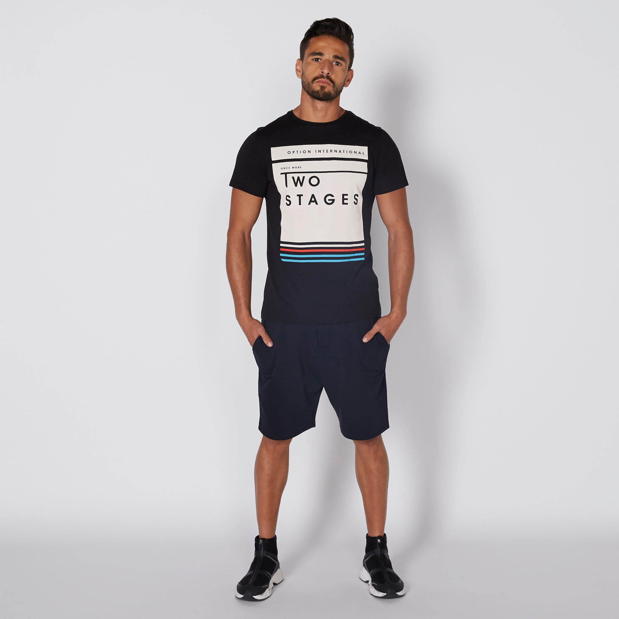 شورت بخصر مطّاطي وجيوب-men-clothing-bottoms-shorts-image-3
