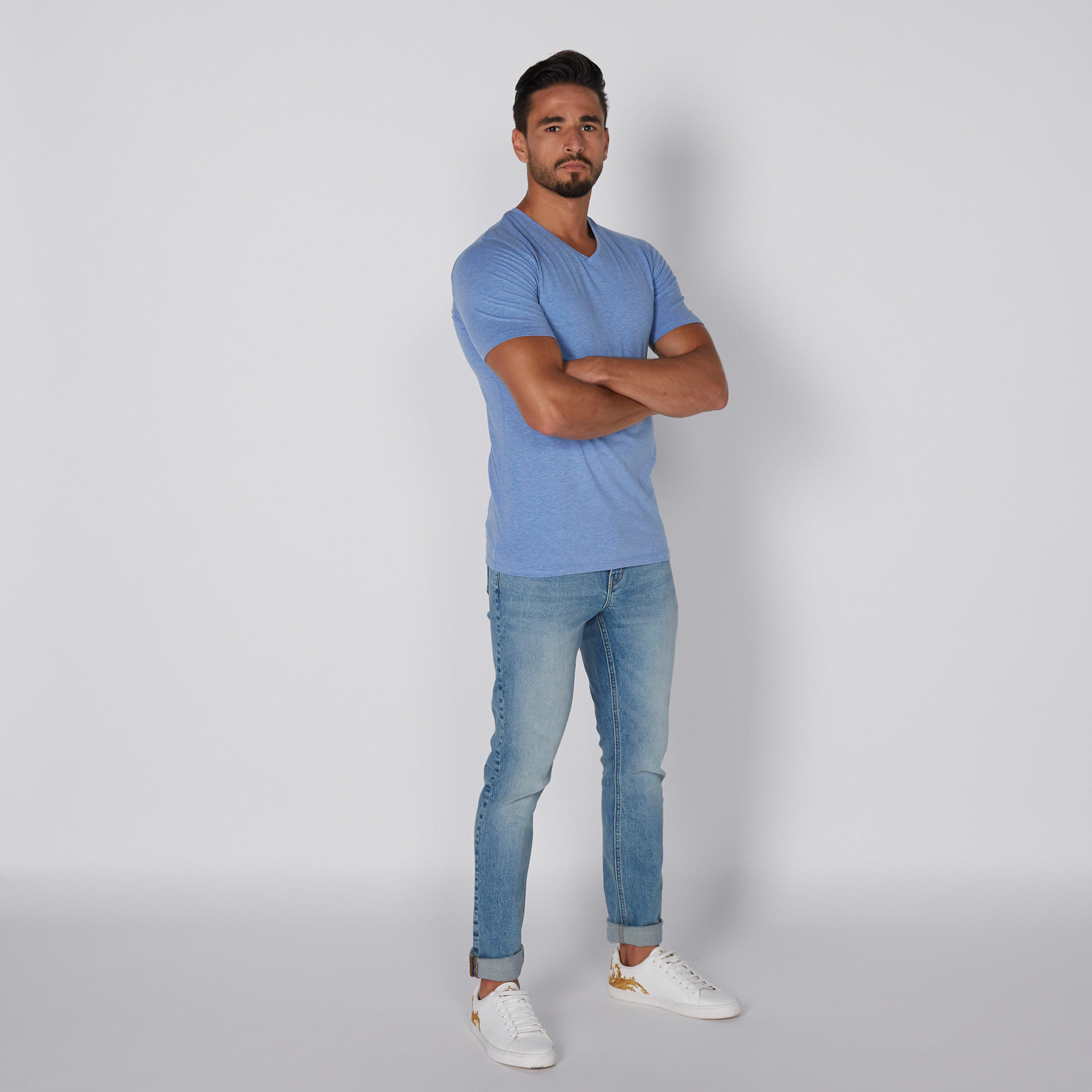 تيشيرت بياقة V وأكمام قصيرة-men-clothing-tshirtsandpolos-tshirts-image-3