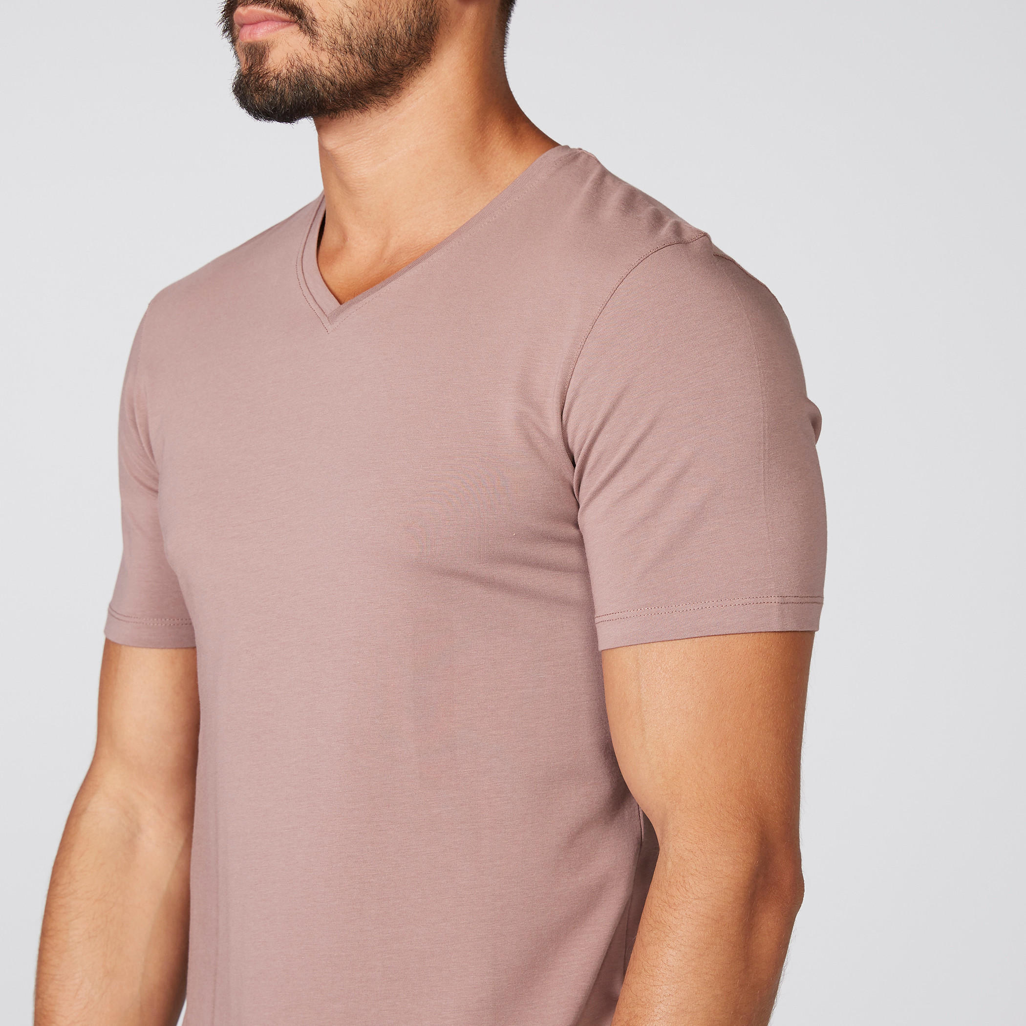 تيشيرت بياقة V وأكمام قصيرة-men-clothing-tshirtsandpolos-tshirts-image-2