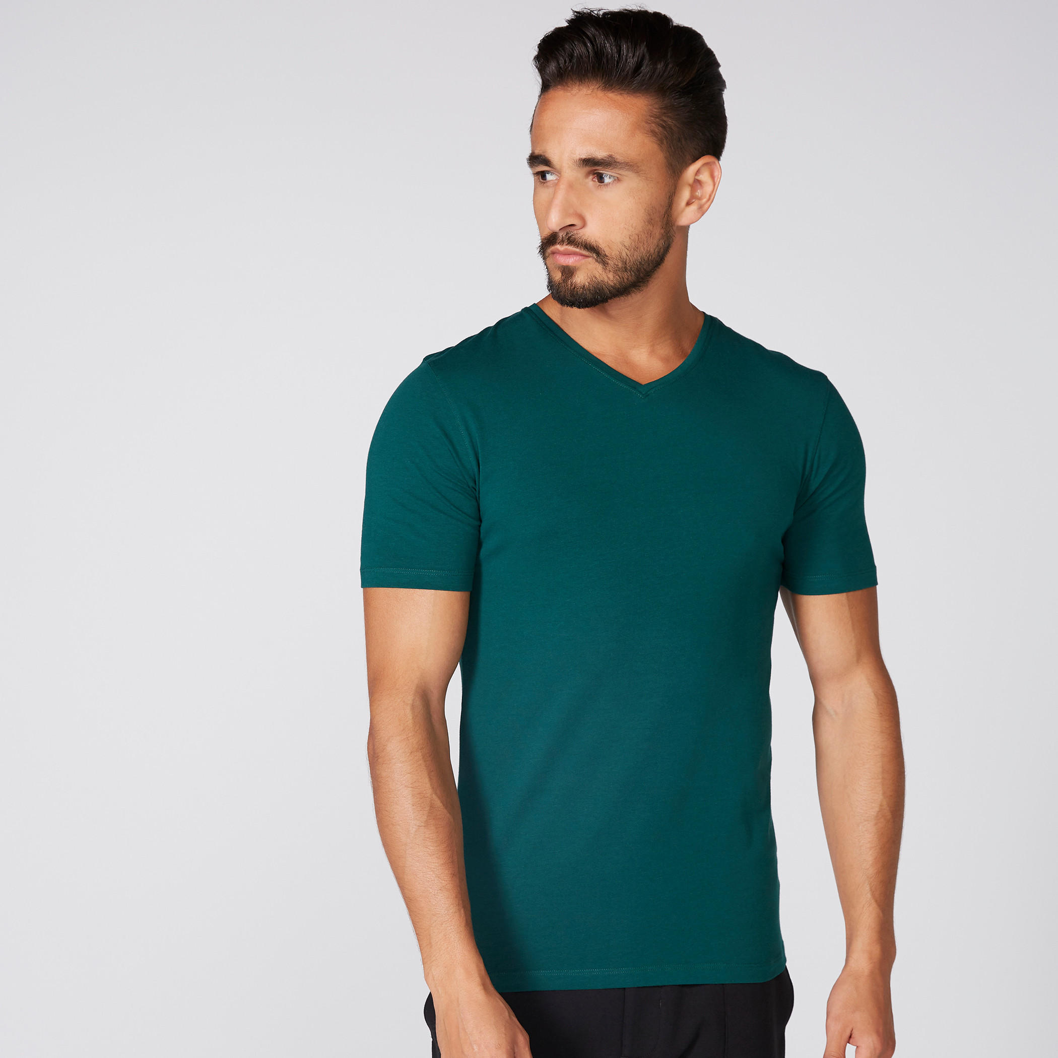 تيشيرت بياقة V وأكمام قصيرة-men-clothing-tshirtsandpolos-tshirts-image-1