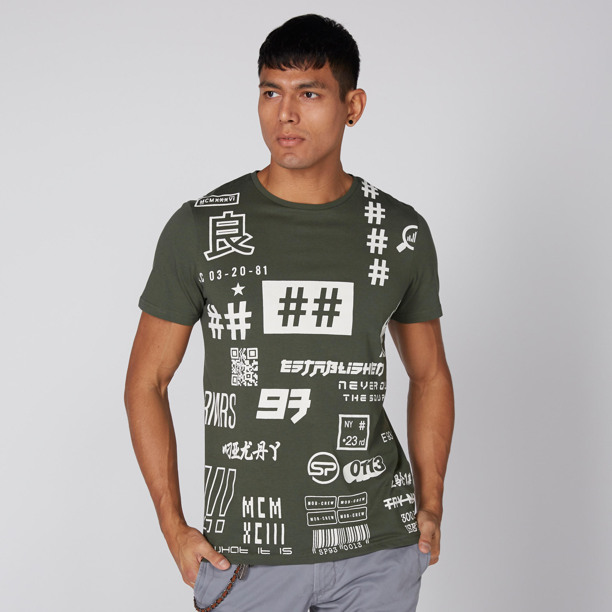 تيشيرت بياقة مستديرة وأكمام قصيرة وطبعات-men-clothing-tshirtsandpolos-tshirts-image-1