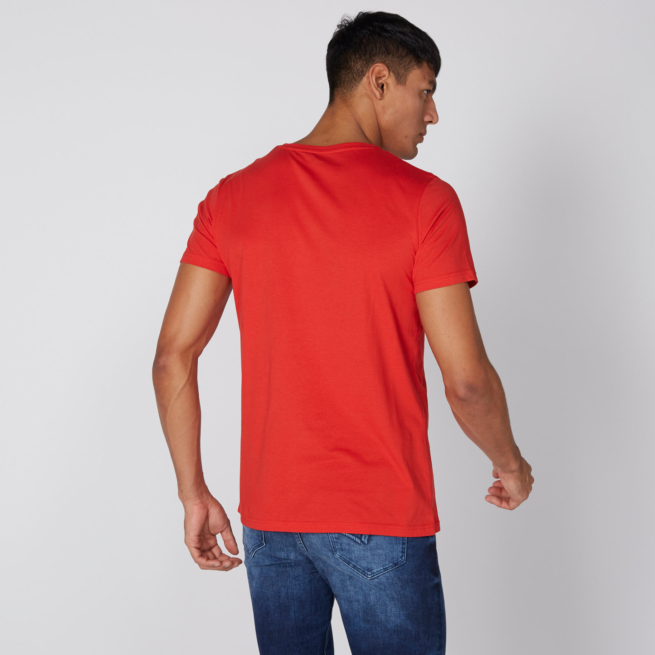 تيشيرت بياقة مستديرة وأكمام قصيرة وطبعات-men-clothing-tshirtsandpolos-tshirts-image-2
