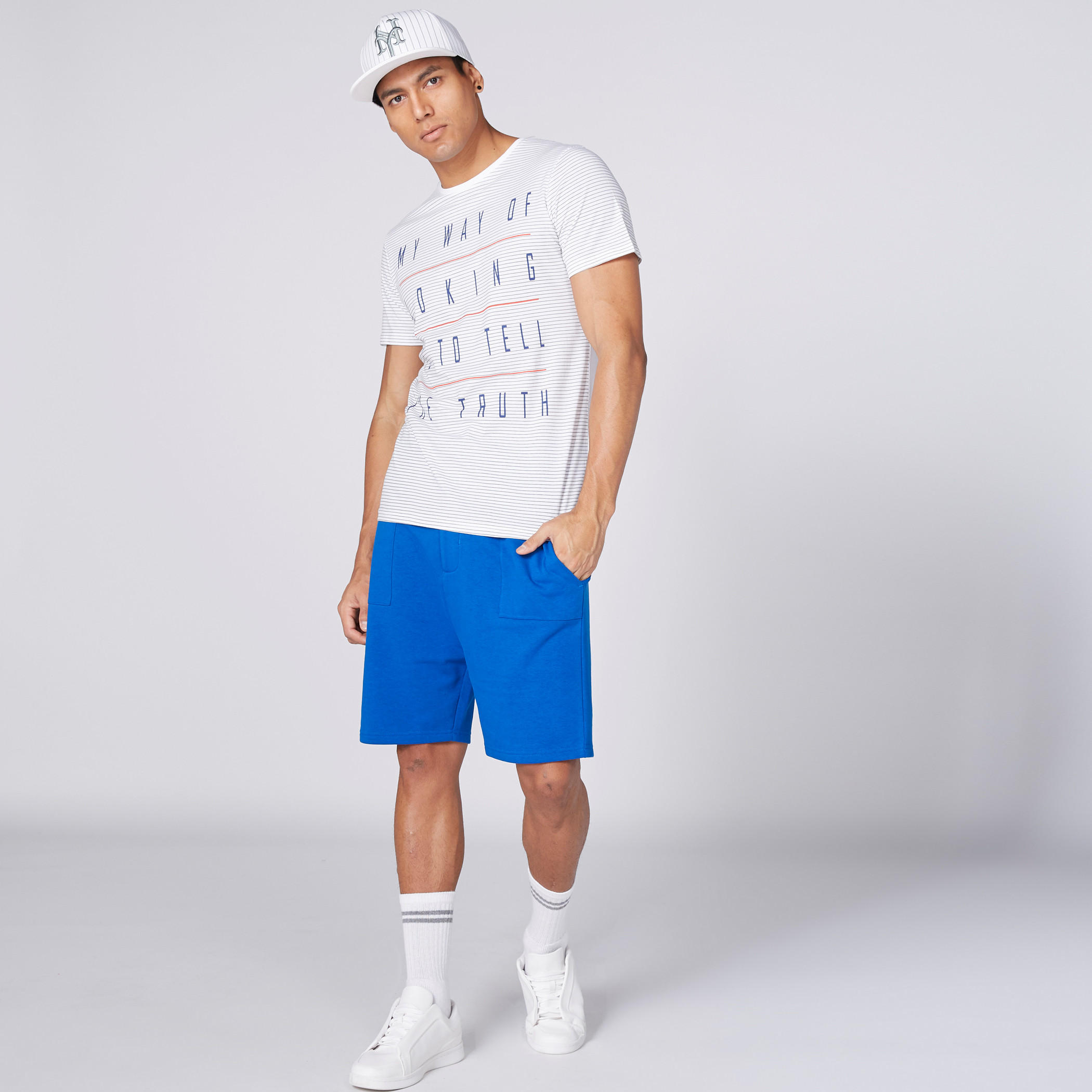 تيشيرت بياقة مستديرة وأكمام قصيرة وطبعات-men-clothing-tshirtsandpolos-tshirts-image-3