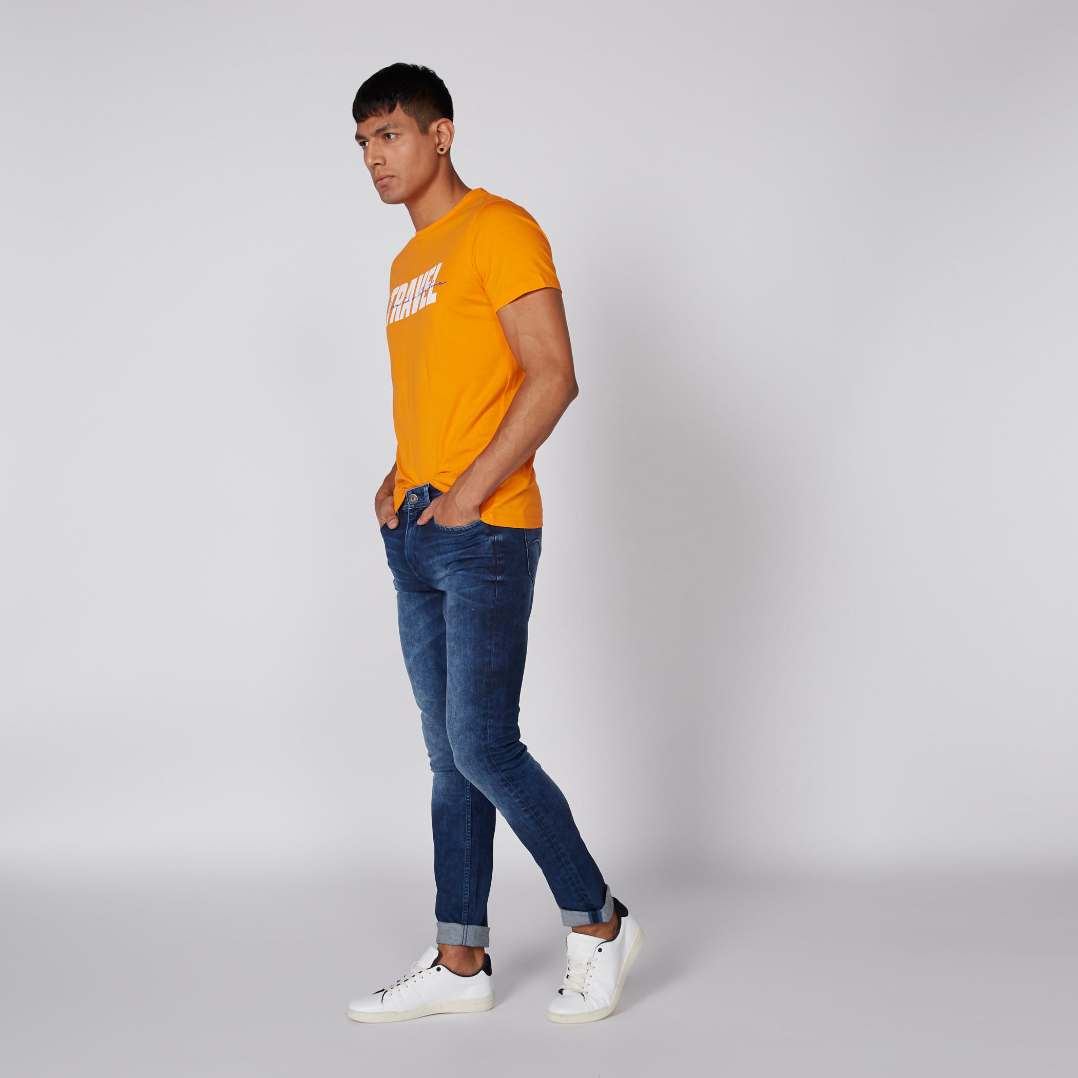 تيشيرت بأكمام قصيرة وطبعات-men-clothing-tshirtsandpolos-tshirts-image-1
