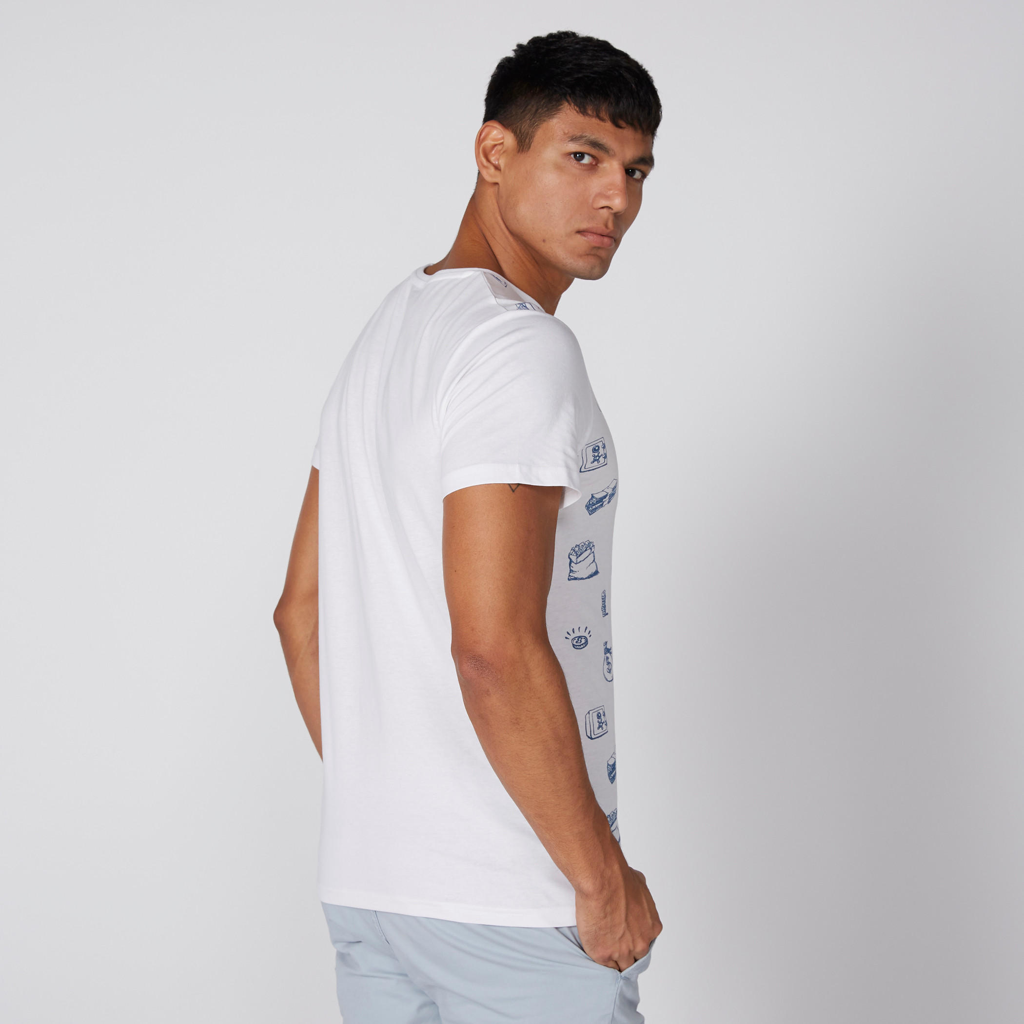 تيشيرت بياقة مستديرة وأكمام قصيرة وطبعات-men-clothing-tshirtsandpolos-tshirts-image-2