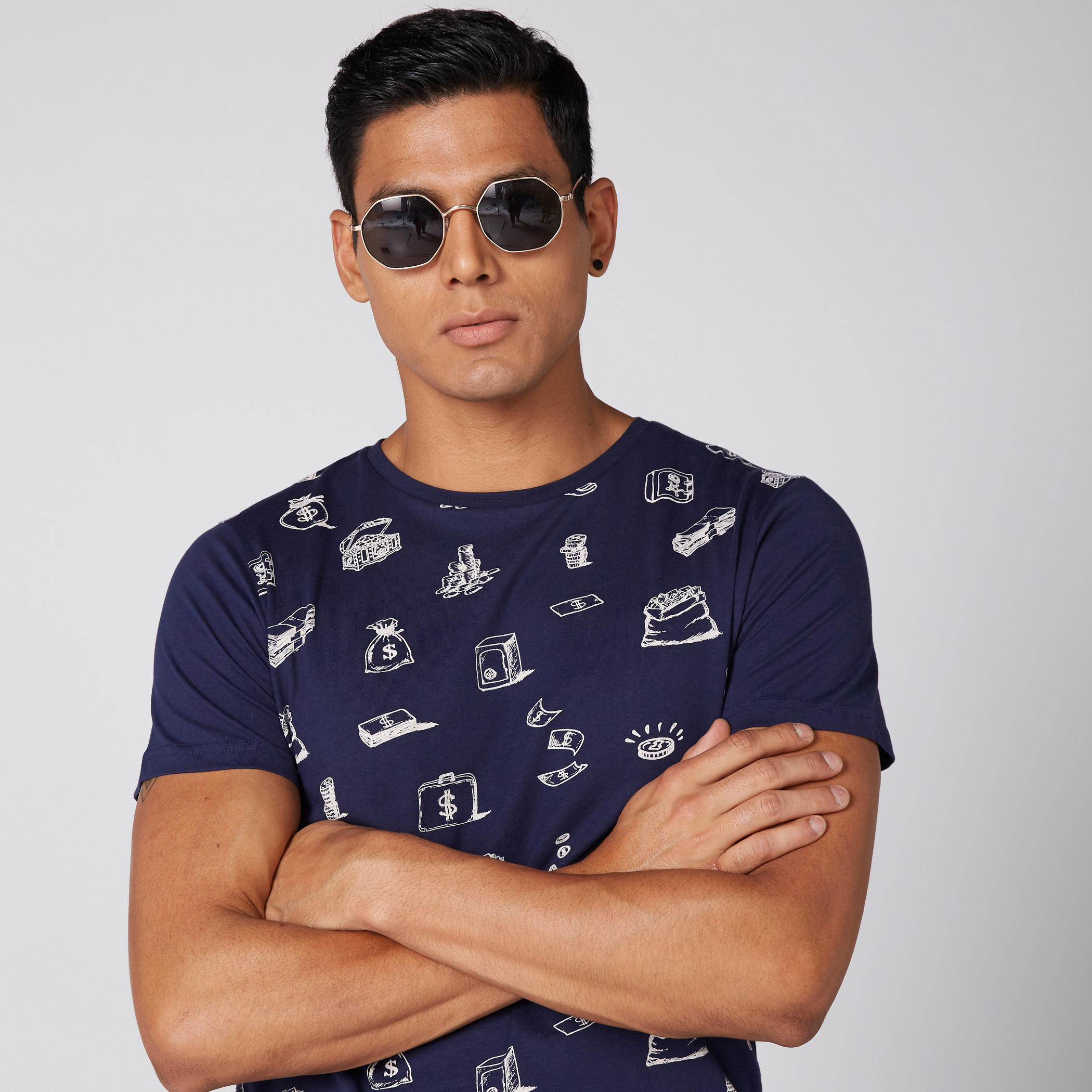 تيشيرت بياقة مستديرة وأكمام قصيرة وطبعات-men-clothing-tshirtsandpolos-tshirts-image-1