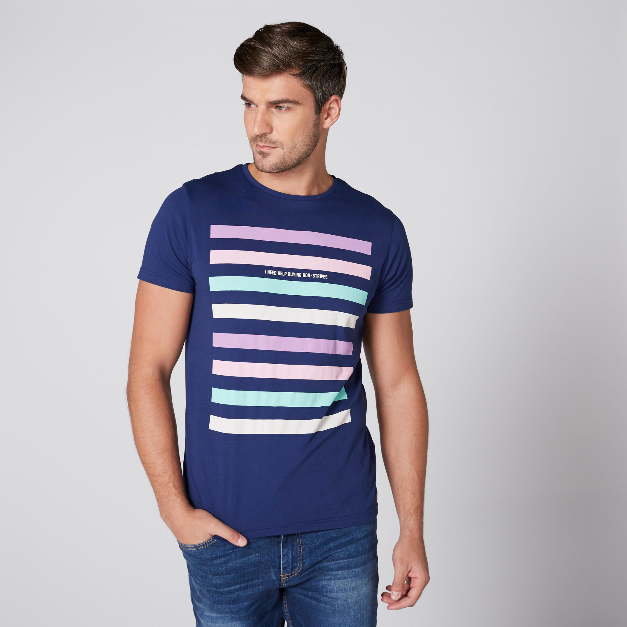 تيشيرت بياقة مستديرة وأكمام قصيرة وطبعات-men-clothing-tshirtsandpolos-tshirts-image-2