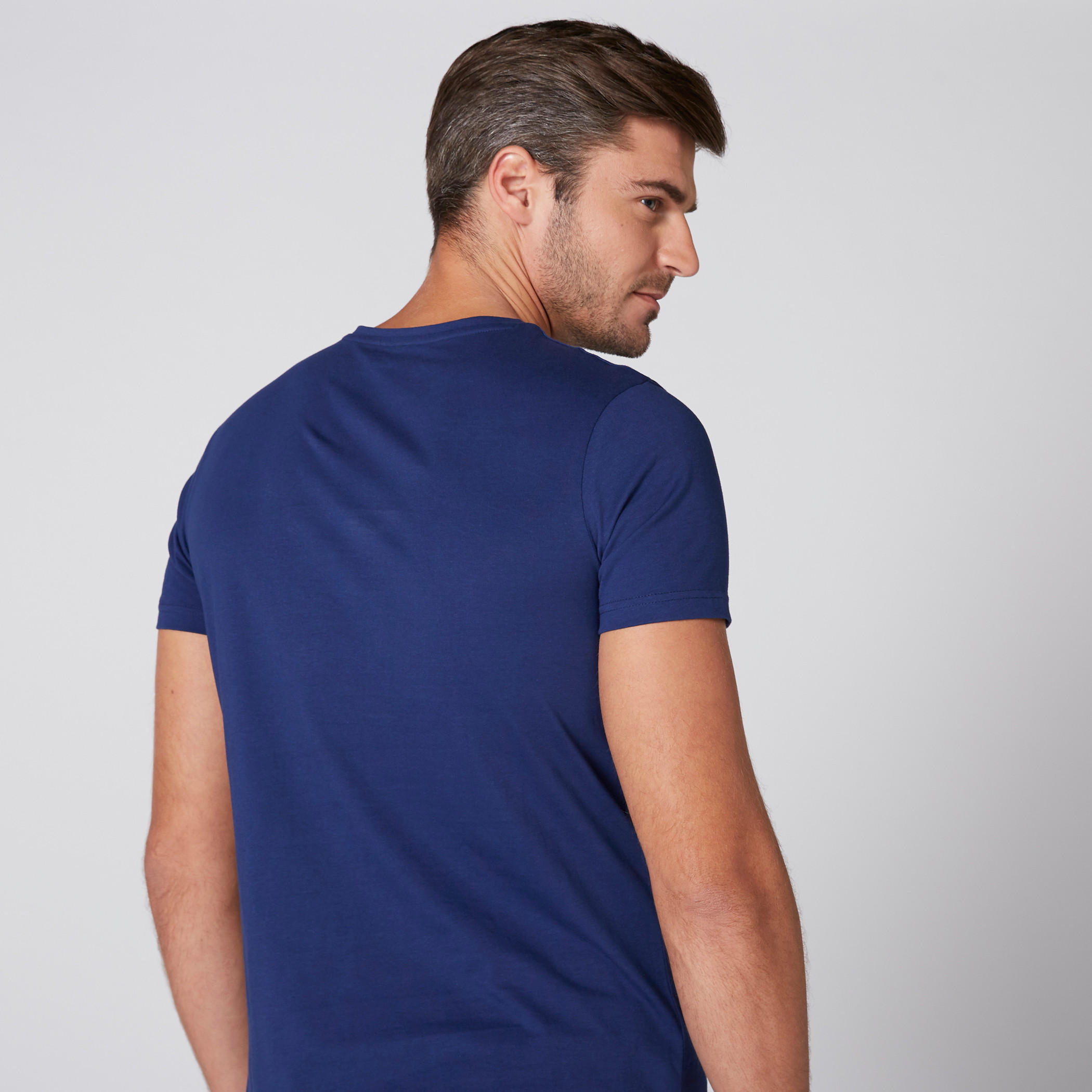 تيشيرت بياقة مستديرة وأكمام قصيرة وطبعات-men-clothing-tshirtsandpolos-tshirts-image-3