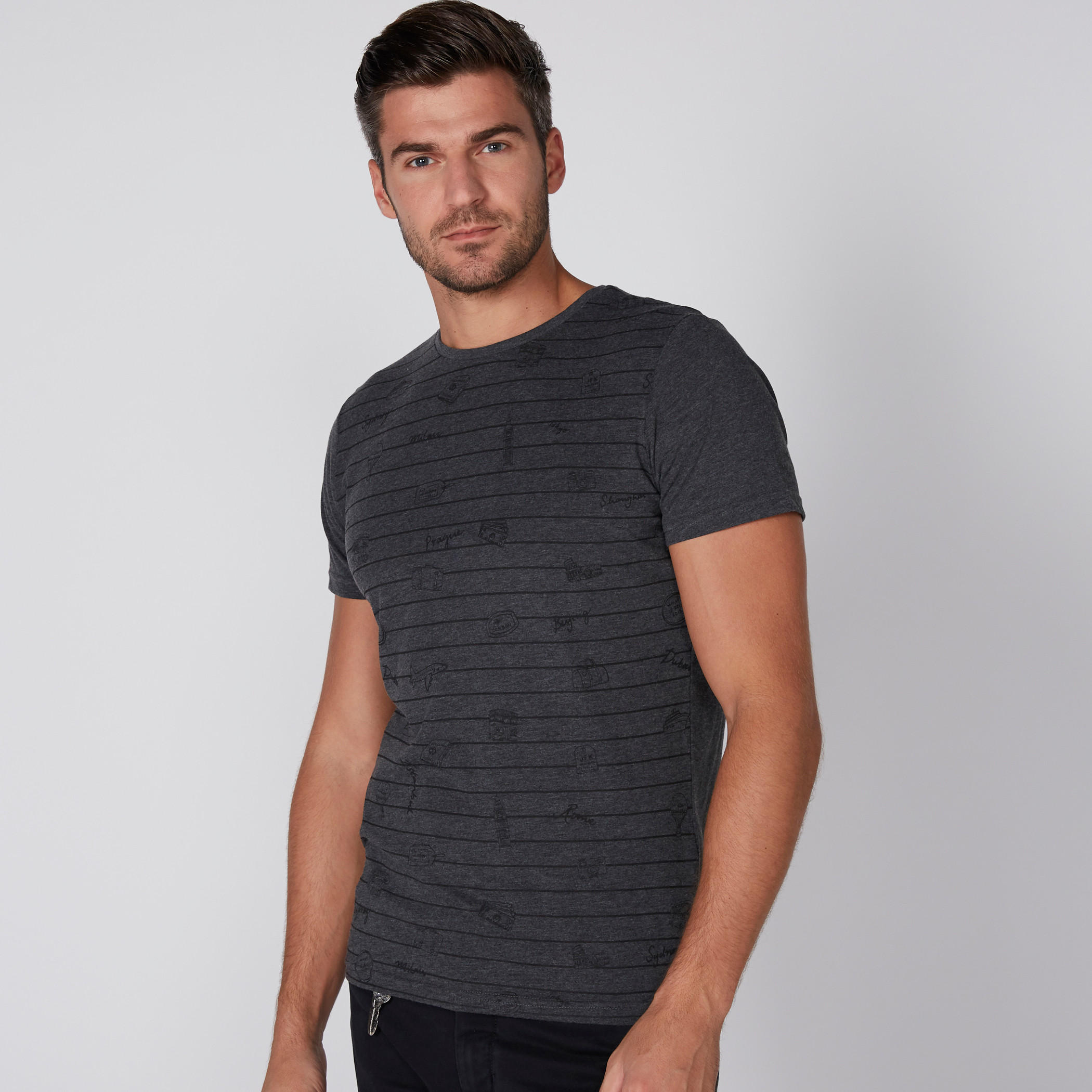 تيشيرت مقلّم بياقة مستديرة وأكمام قصيرة-men-clothing-tshirtsandpolos-tshirts-image-2