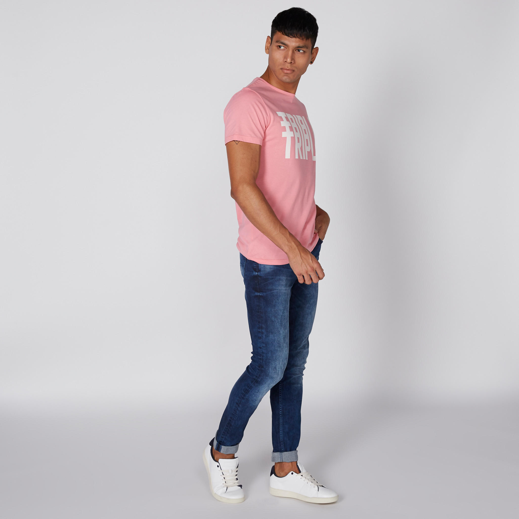 تيشيرت بأكمام قصيرة وطبعات-men-clothing-tshirtsandpolos-tshirts-image-1