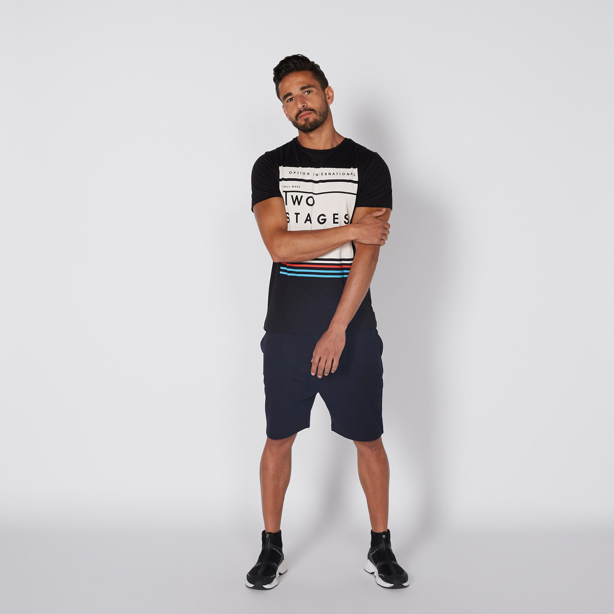 تيشيرت بياقة مستديرة وأكمام قصيرة وطبعات-men-clothing-tshirtsandpolos-tshirts-image-3