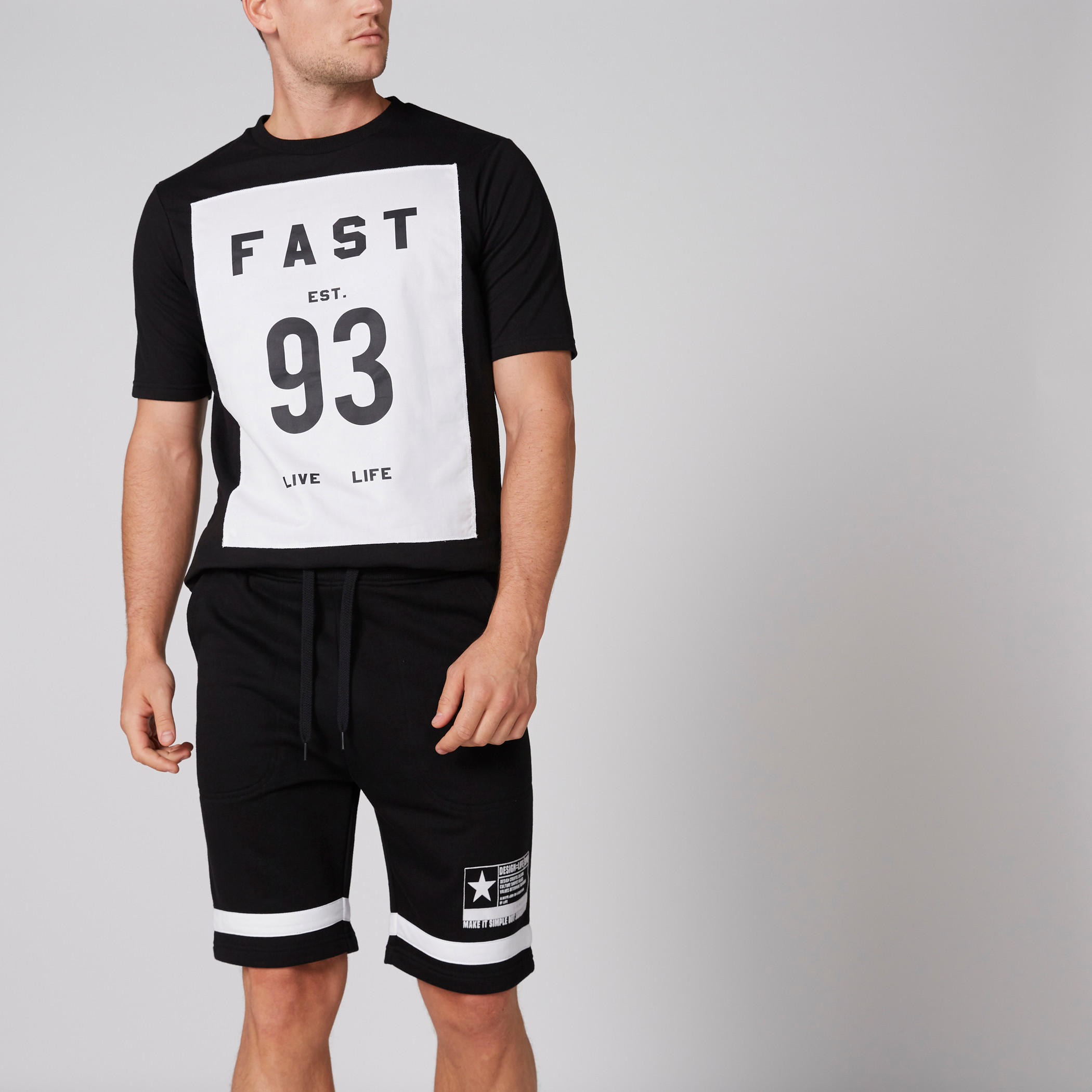 شورت برباط وجيوب وطبعات-men-clothing-bottoms-shorts-image-3