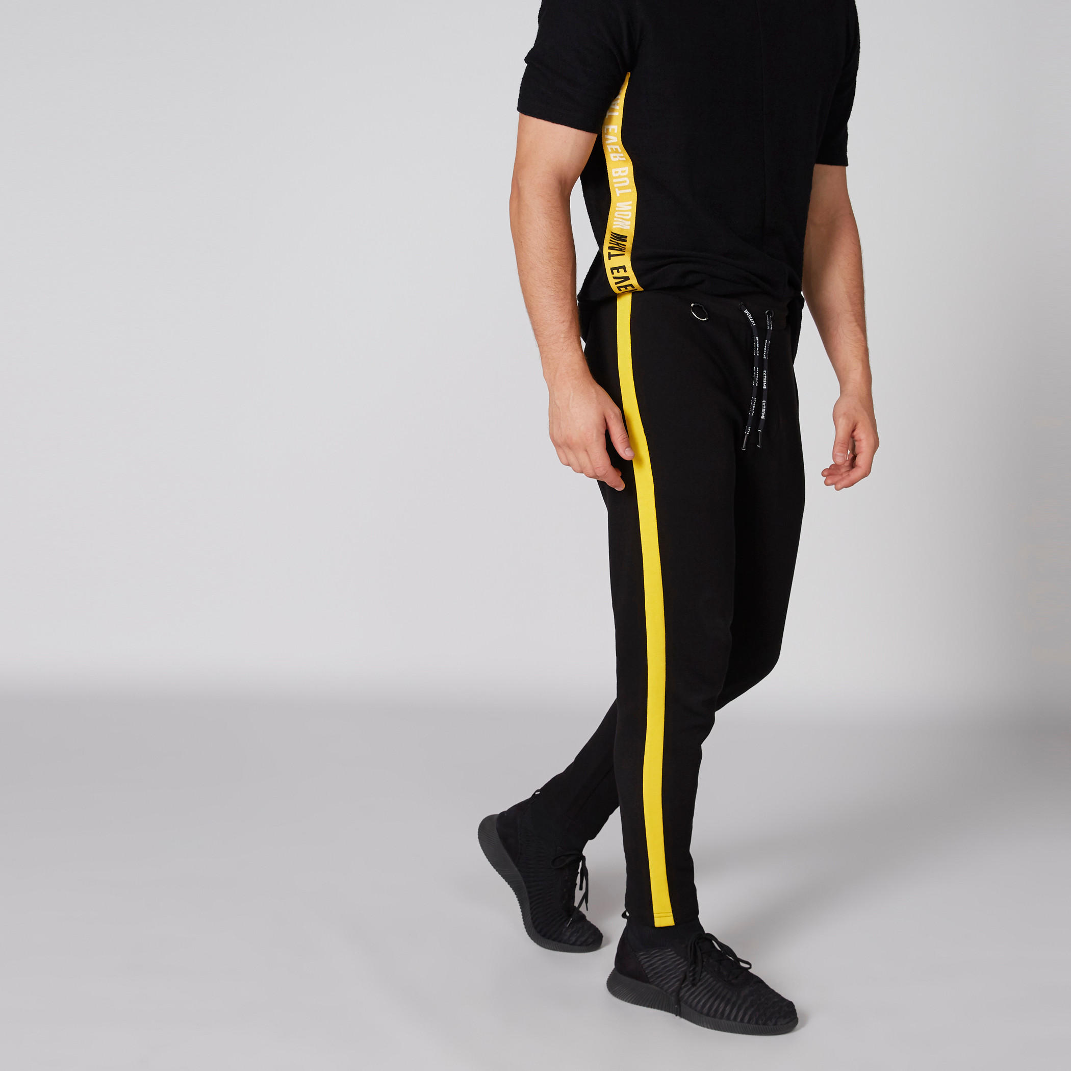 بنطال طويل بجيوب-men-clothing-bottoms-joggers-image-3