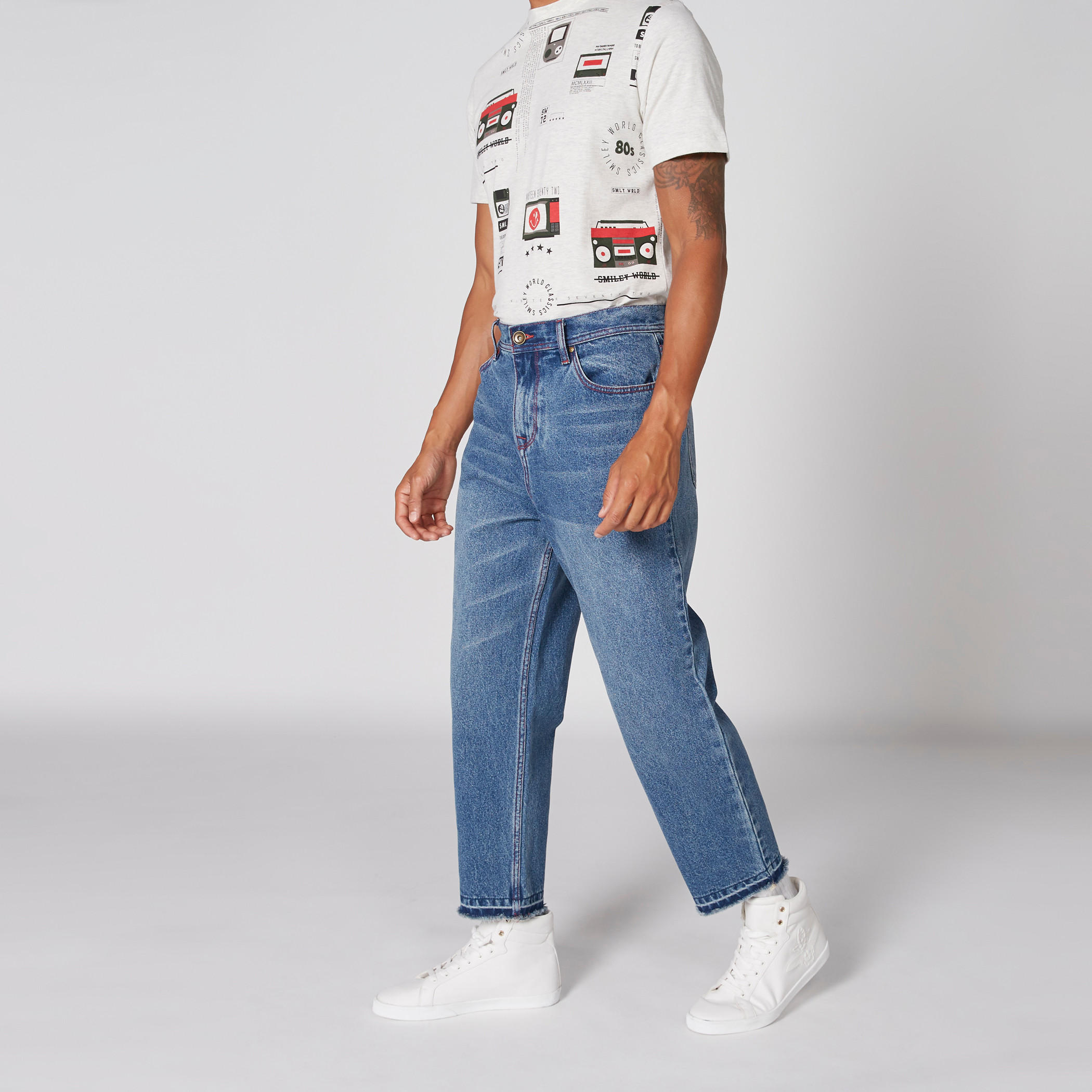 بنطال جينز طويل بزر إغلاق وجيوب-men-clothing-bottoms-jeans-image-1
